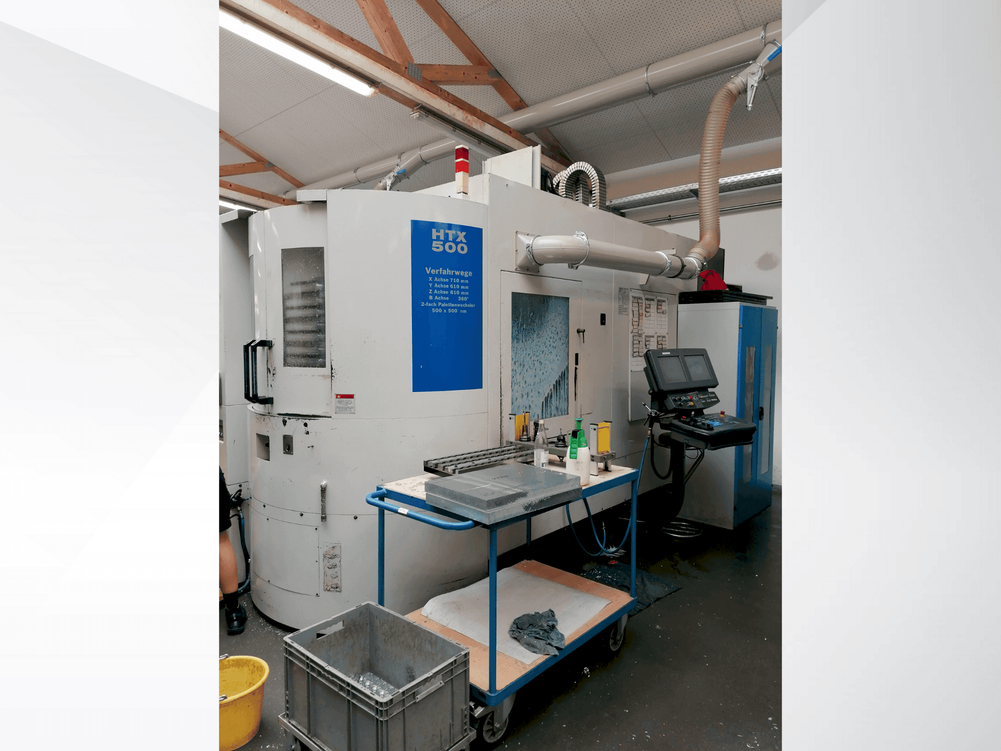 Vista frontale della macchina Hurco HTX 500