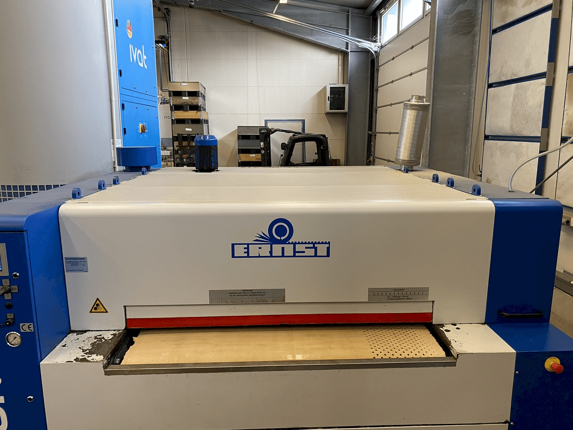 Vista frontale della macchina ERNST NEPTUN EB