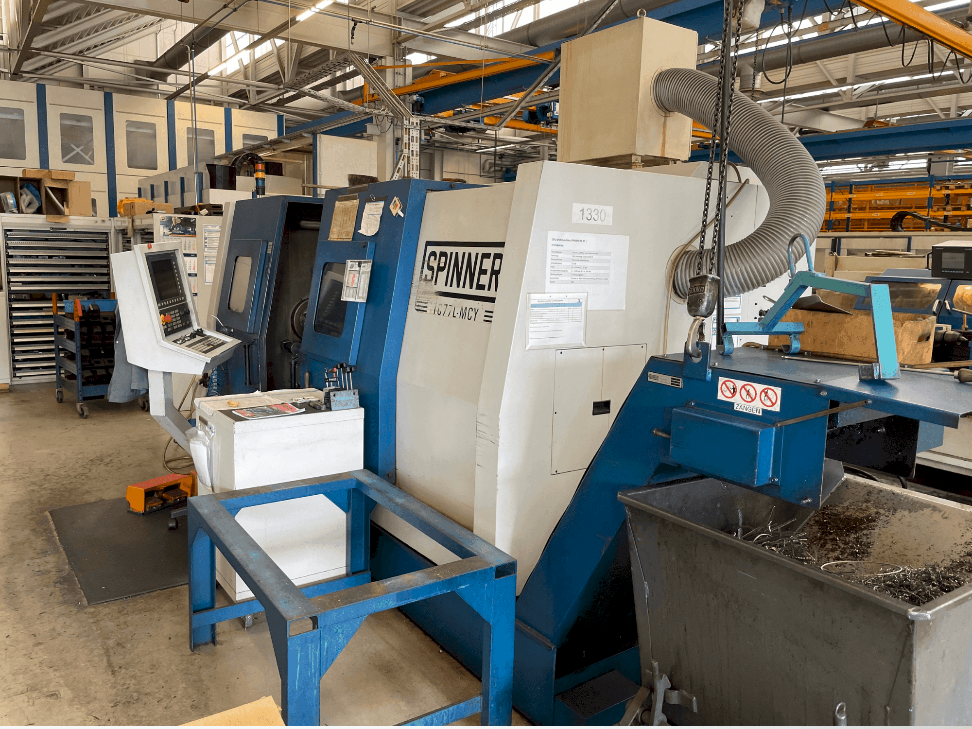 Vista frontale della macchina SPINNER TC 77