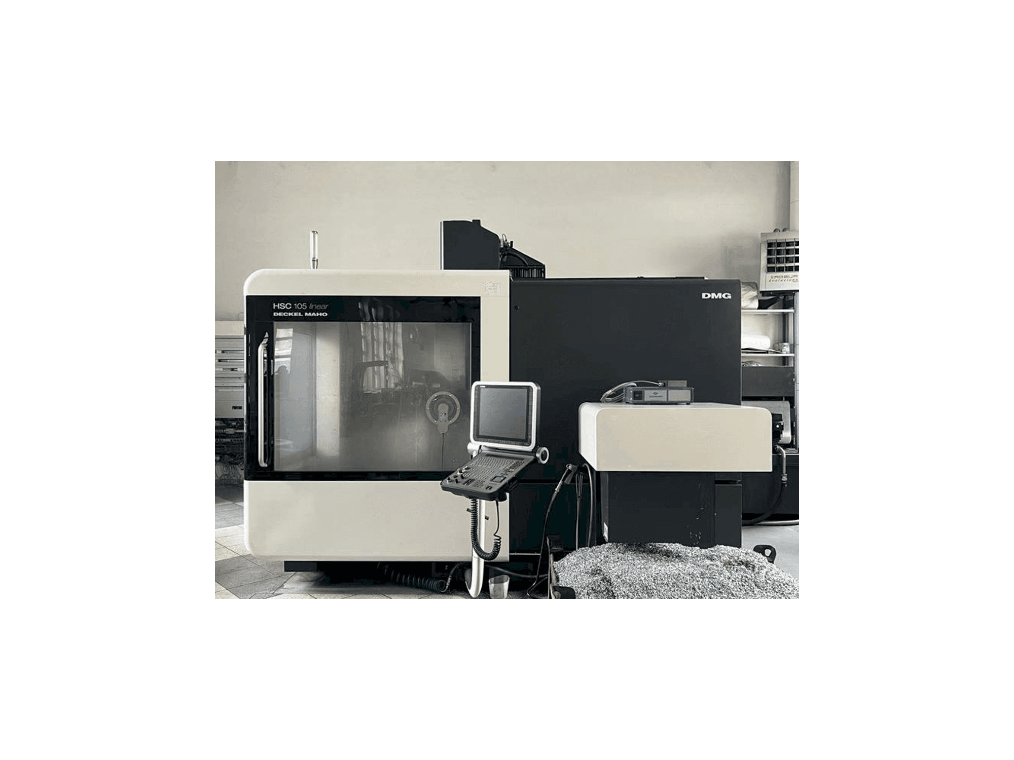 Vista frontale della macchina DMG HSC 105 linear