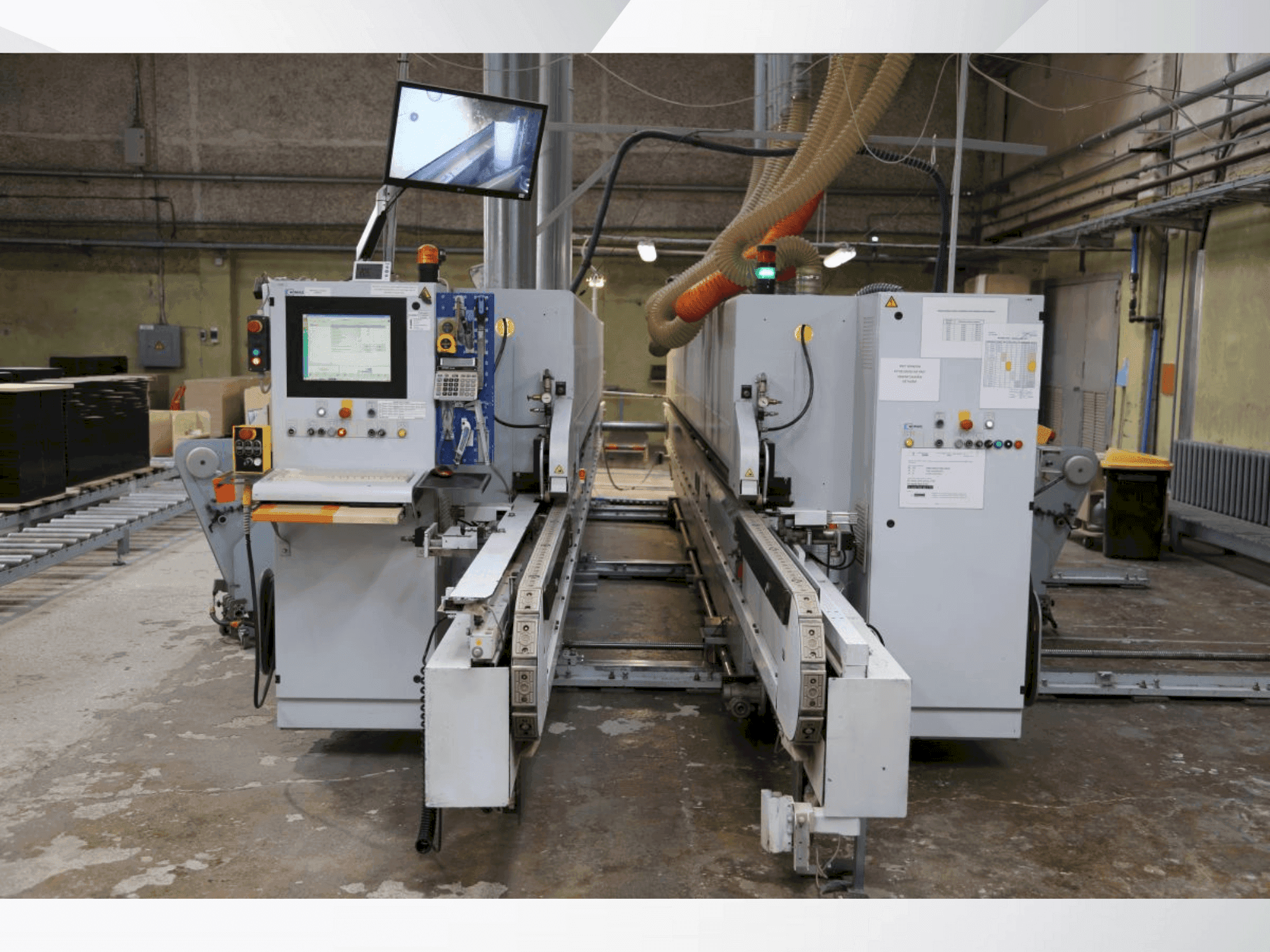 Vista frontale della macchina HOMAG KFL 526 / C