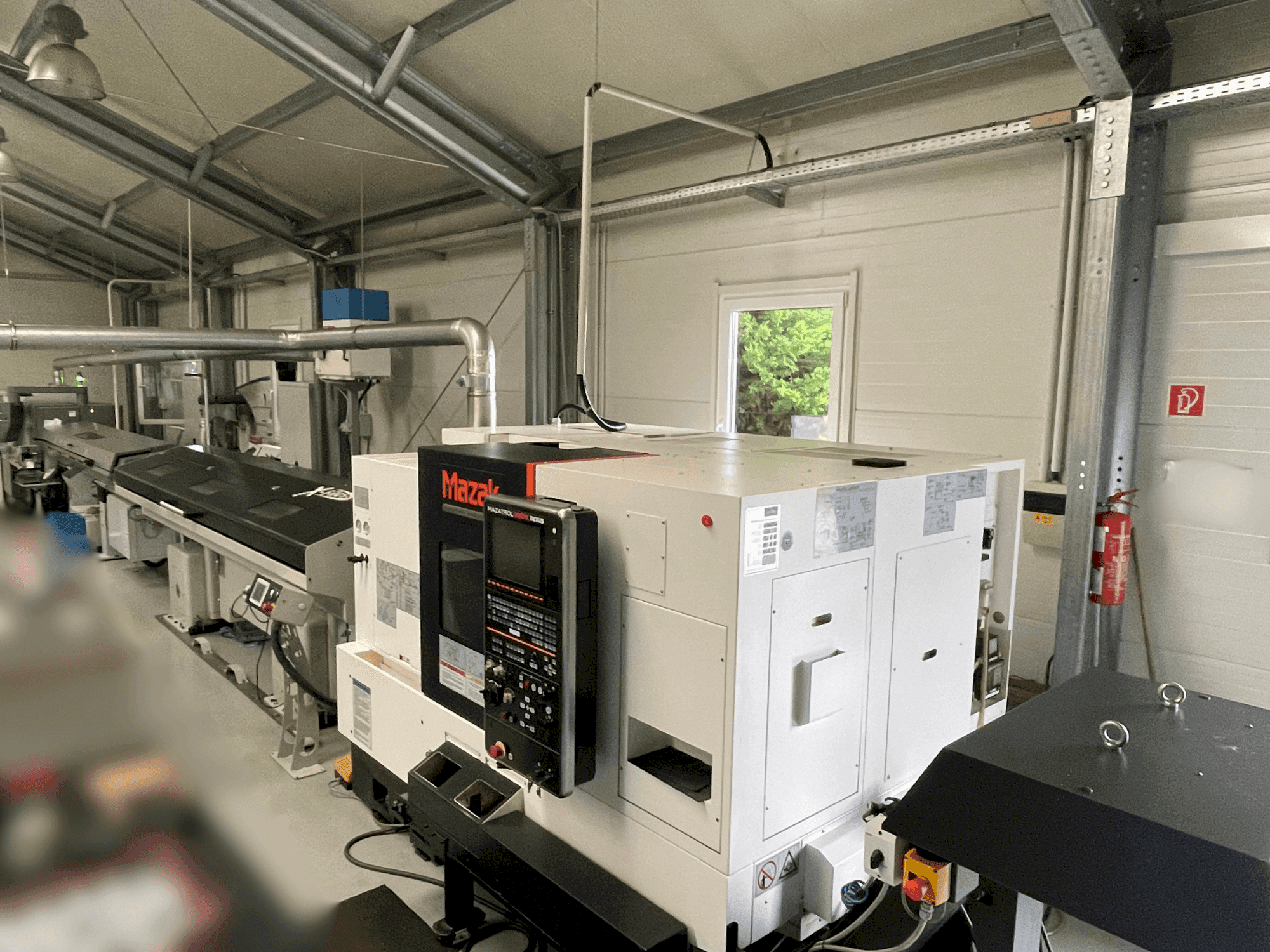 Vista frontale della macchina Mazak Quick Turn Nexus 200-II MS