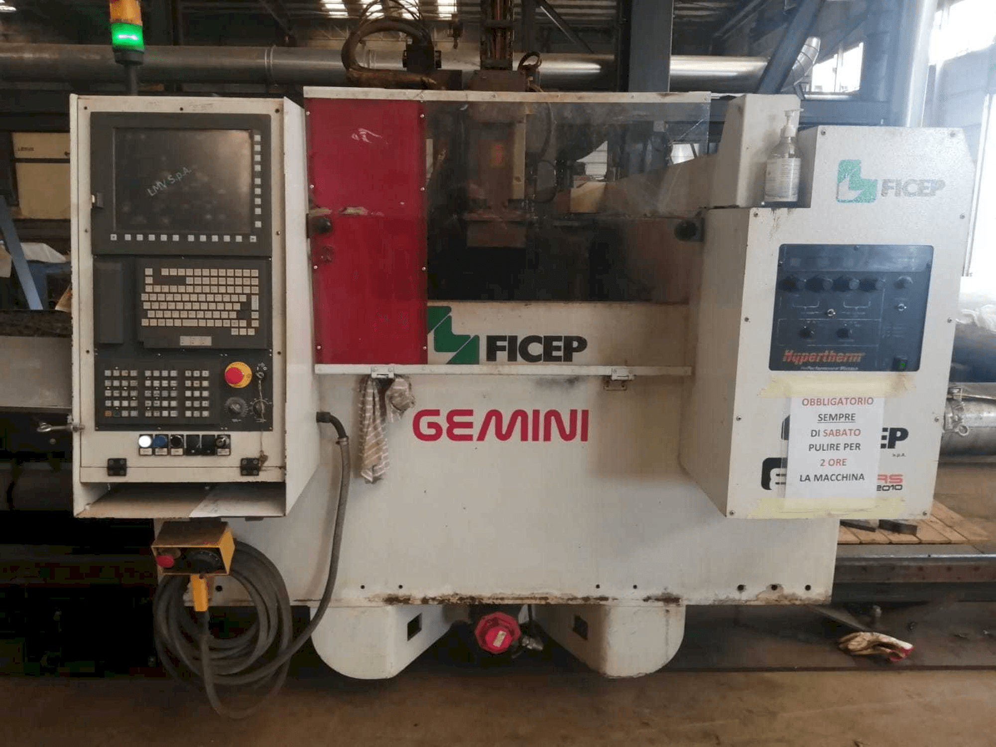 Vista frontale della macchina FICEP GEMINI G32