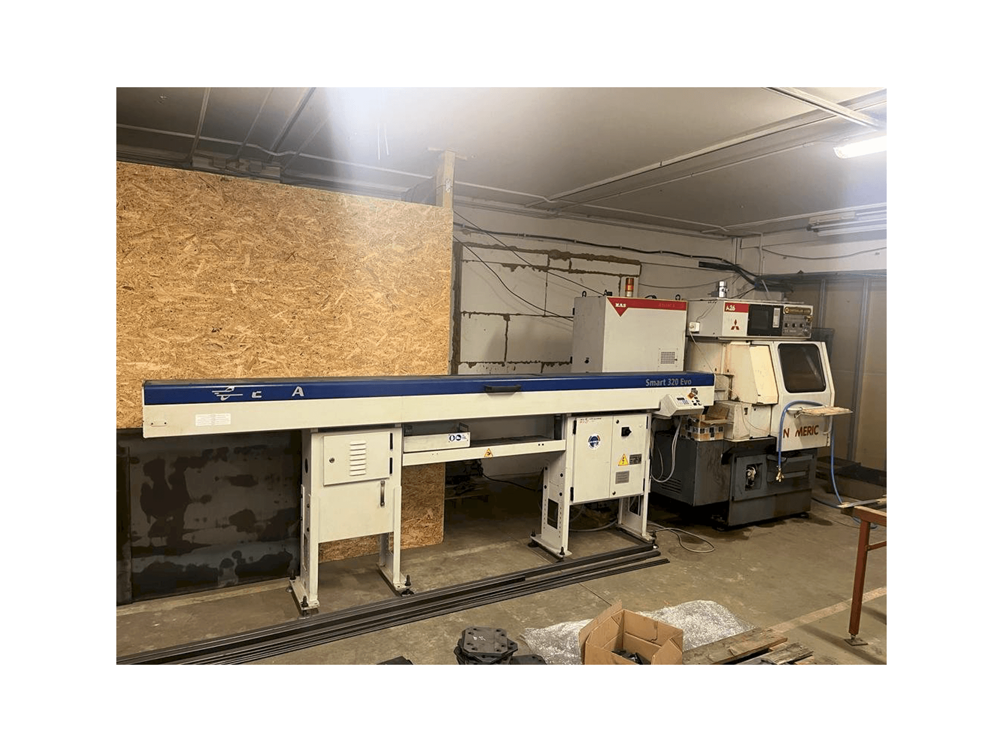 Vista frontale della macchina KOVOSVIT MAS Numeric A26 CNC