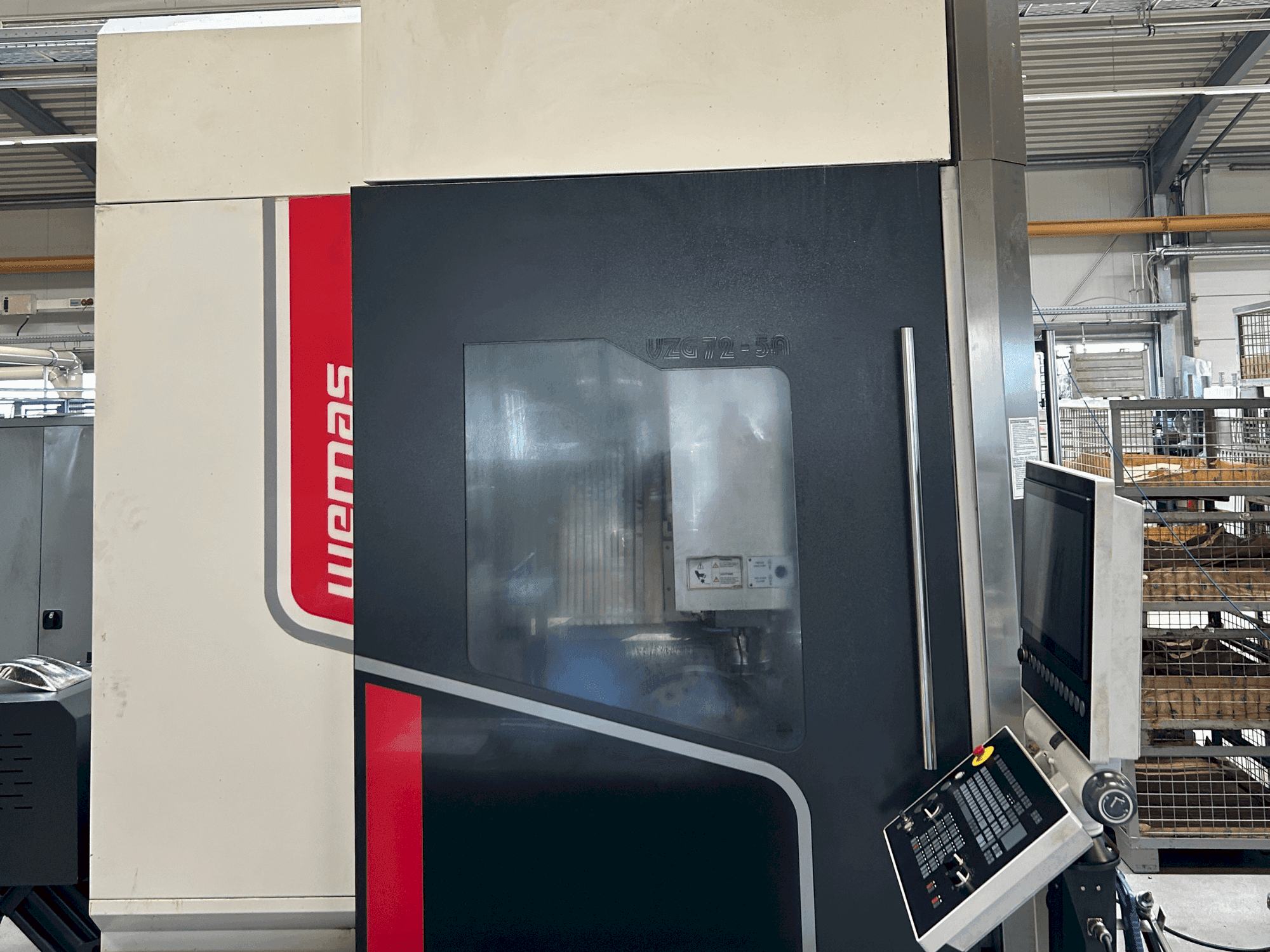 Vista frontale della macchina WEMAS VZG 72-5A