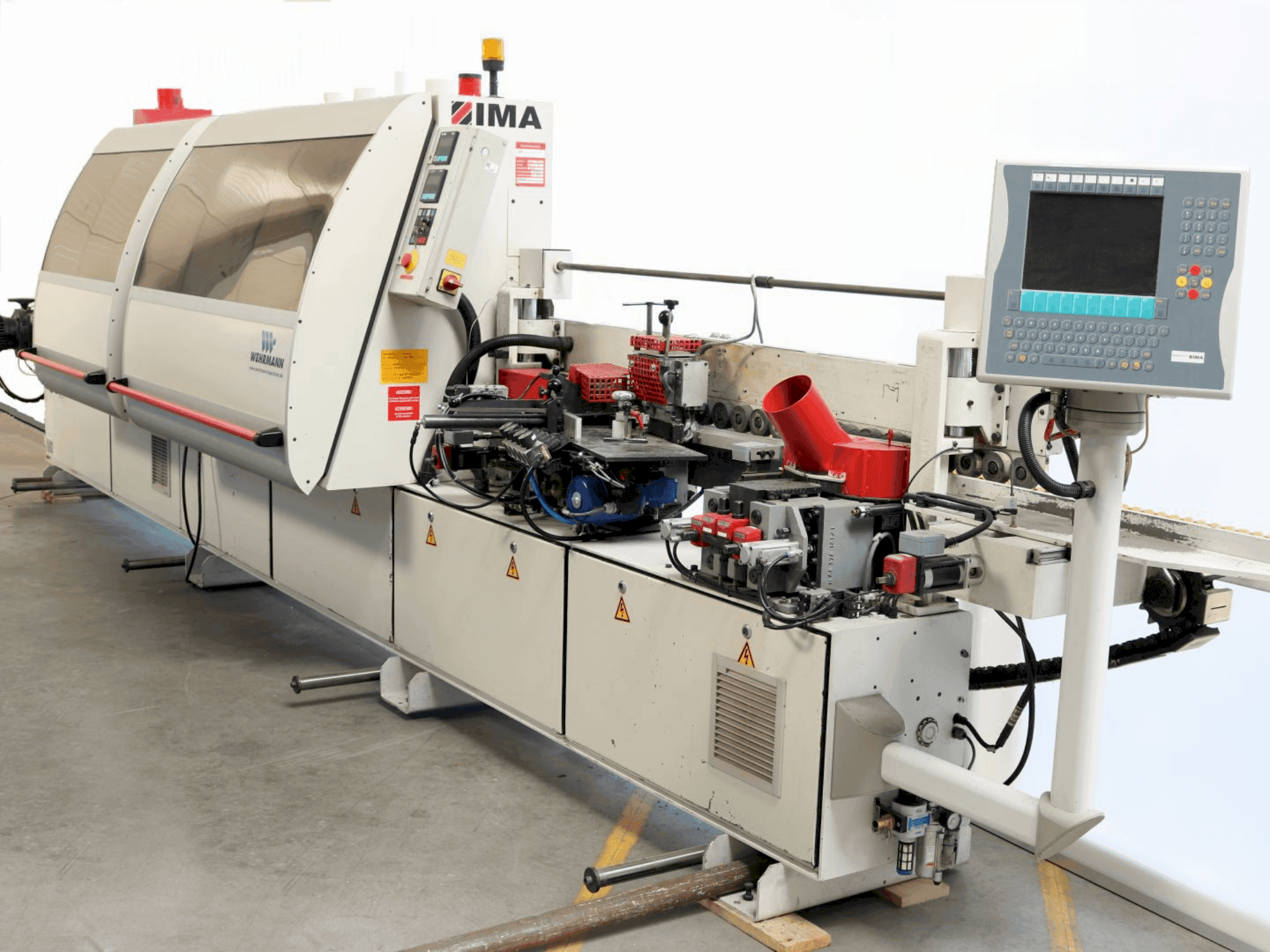 Vista frontale della macchina IMA COMPACT PC-6220 F