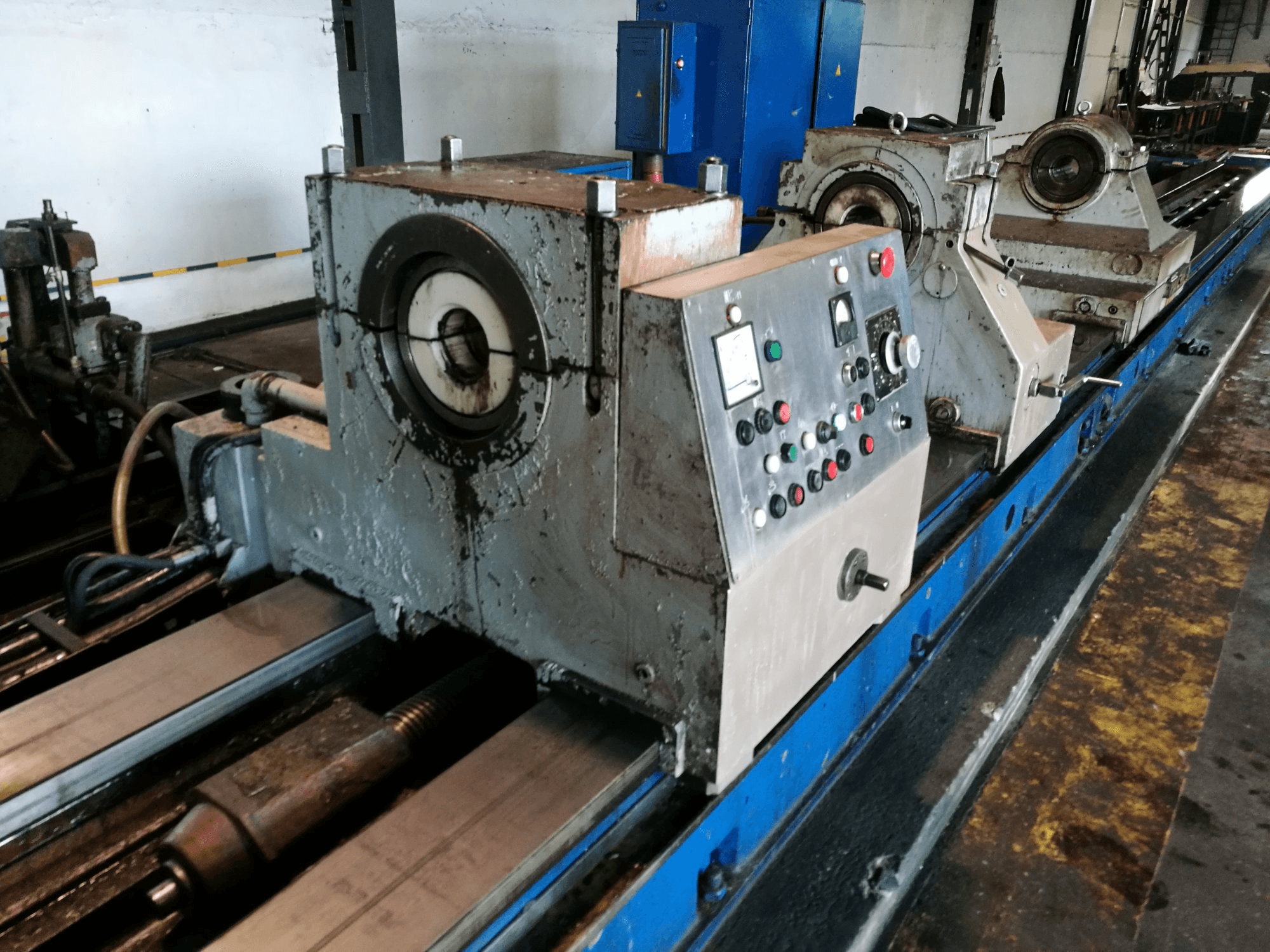 Vista frontale della macchina Ryazan PT 403