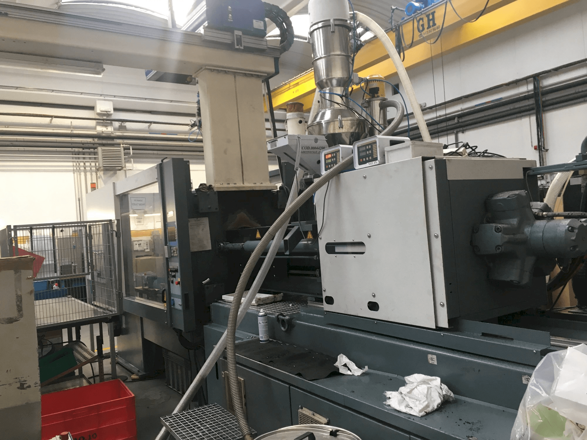 Vista frontale della macchina Battenfeld BA 3500/1900 BK