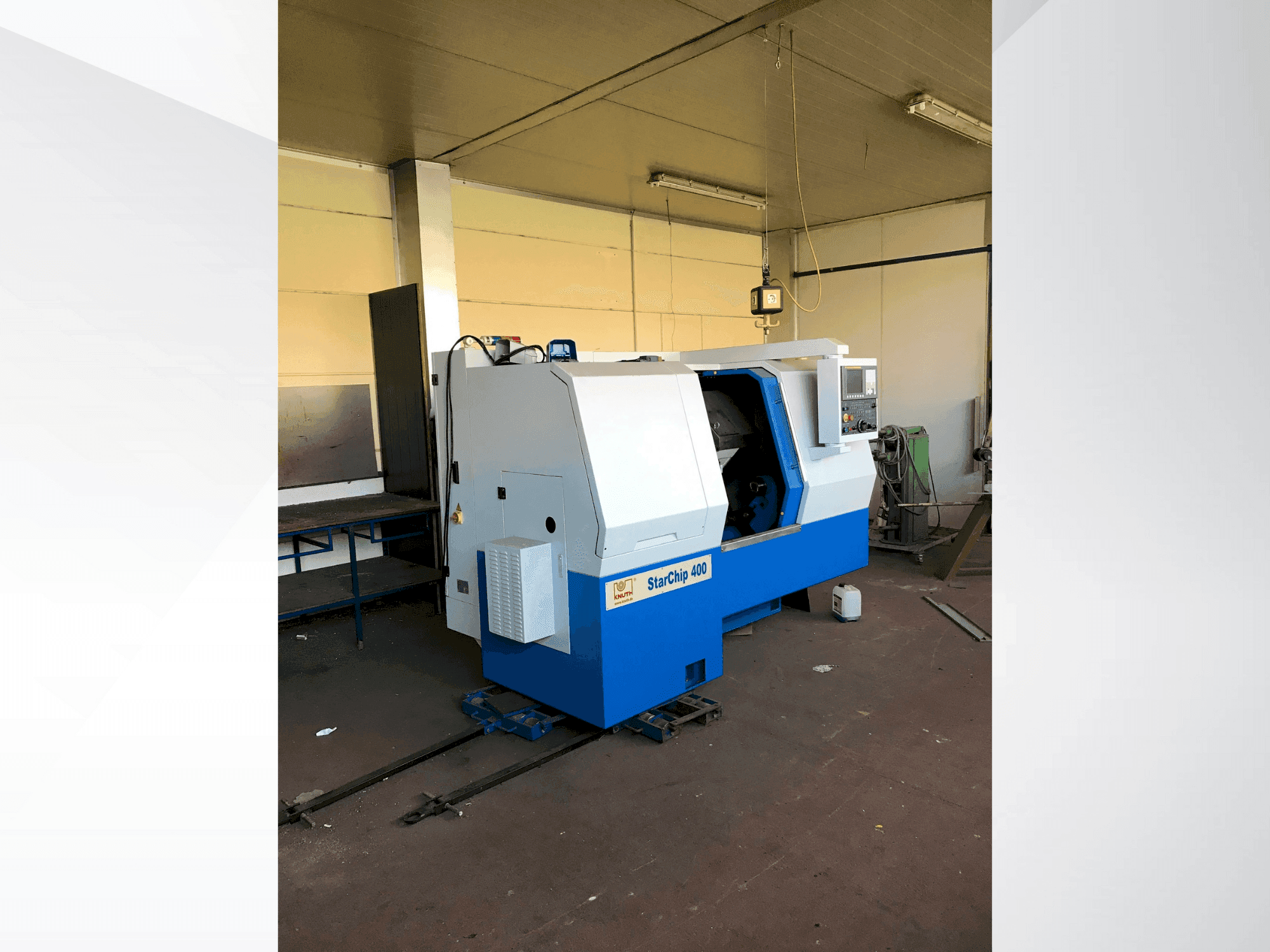 Vista frontale della macchina KNUTH Starship 400