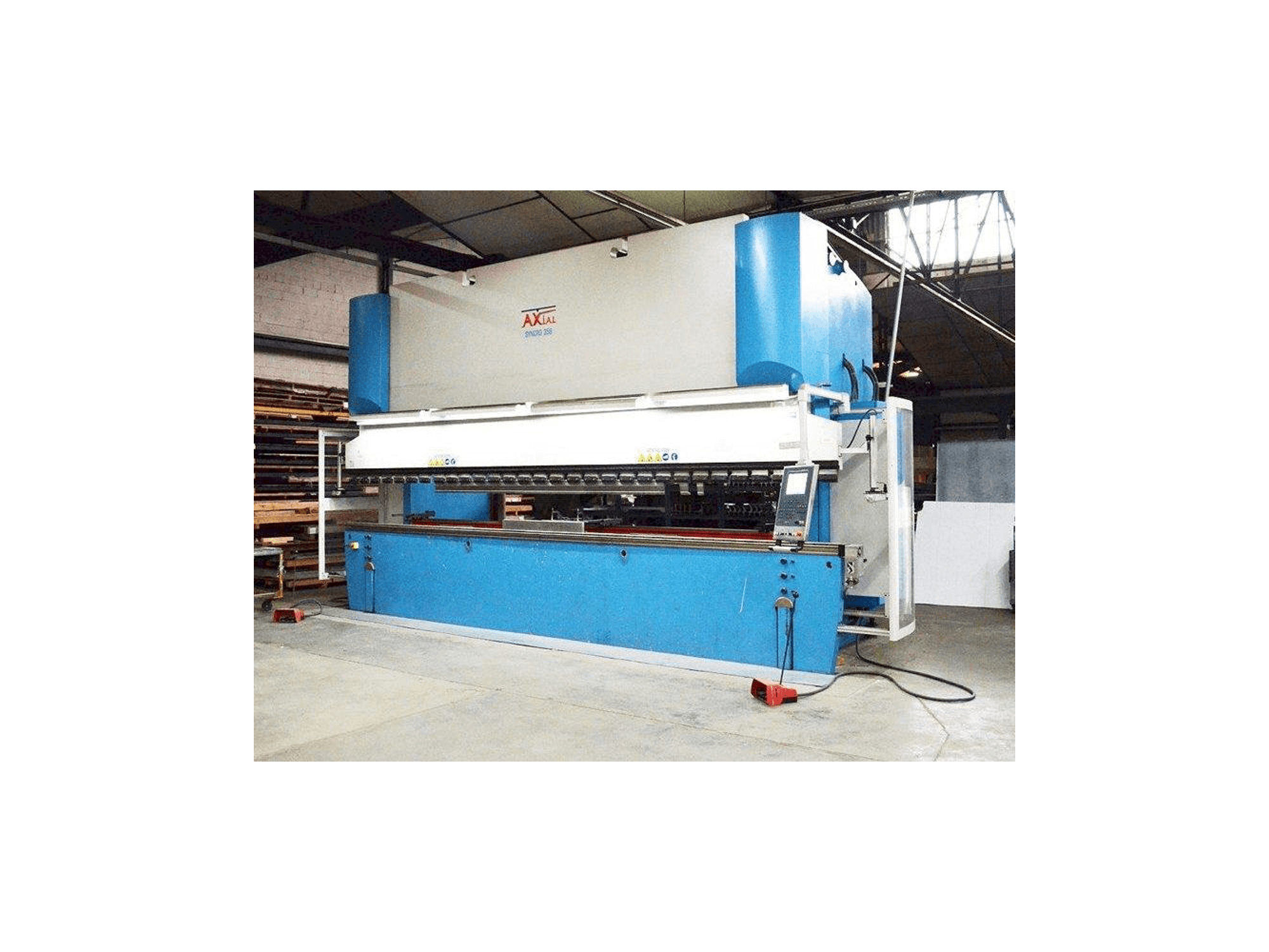 Vista frontale della macchina Axial SYNCRO 356