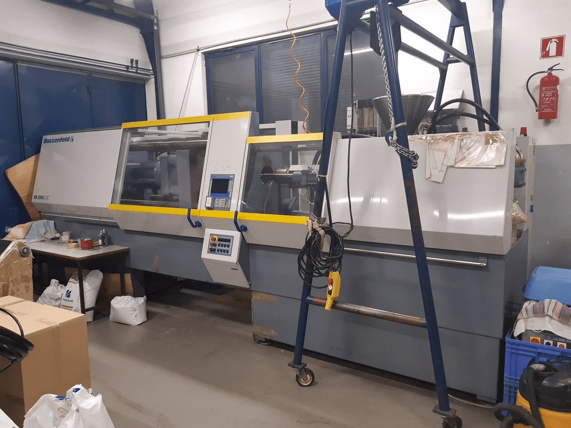 Vista frontale della macchina Battenfeld BA 2000/1000 CDC