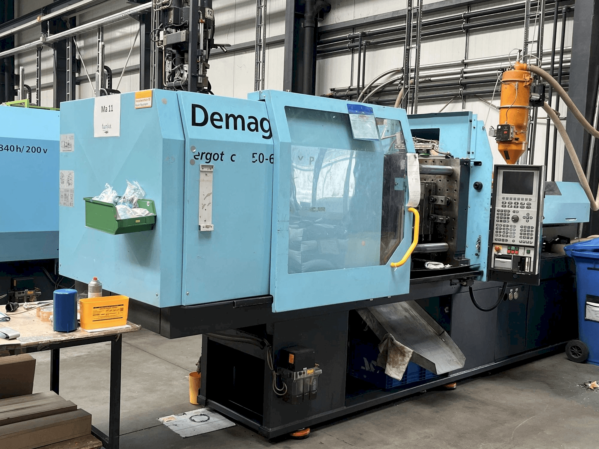 Vista frontale della macchina DEMAG Ergotech 150/500 - 600 EXTRA