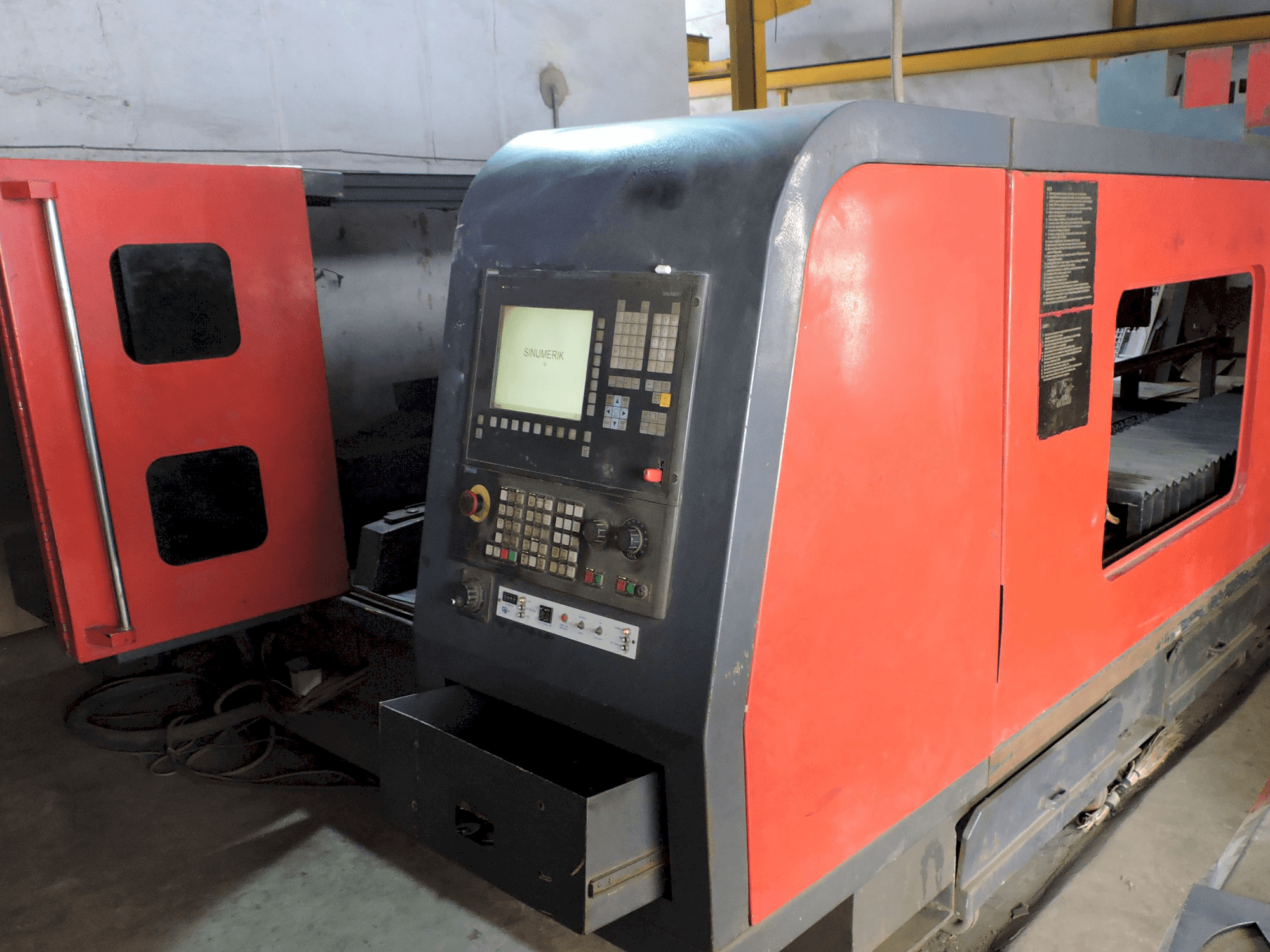 Vista lato destro della macchina Sahajanand Future X