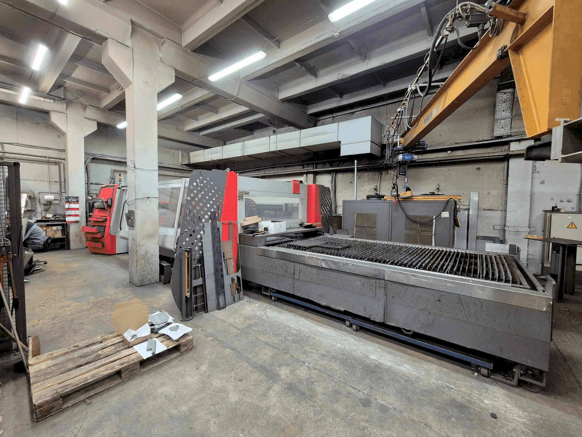 Vista frontale della macchina Bystronic BYSTRONIC ByAutonom 3015 (2014)