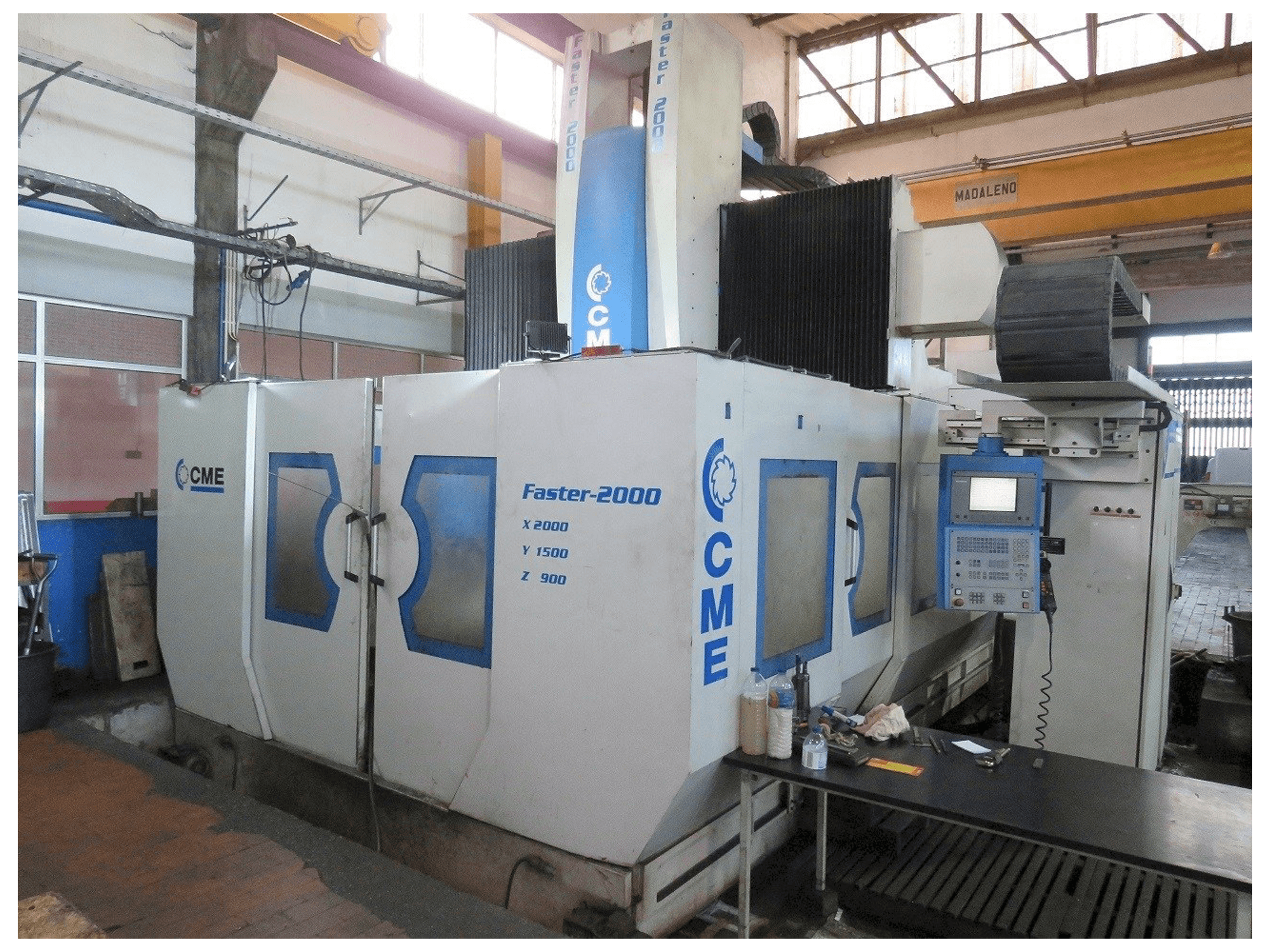 Vista frontale della macchina CME Faster 2000