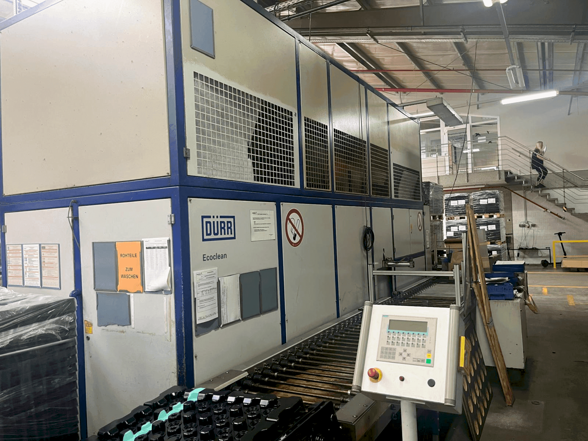 Vista frontale della macchina DÜRR Universal 71C (2003)