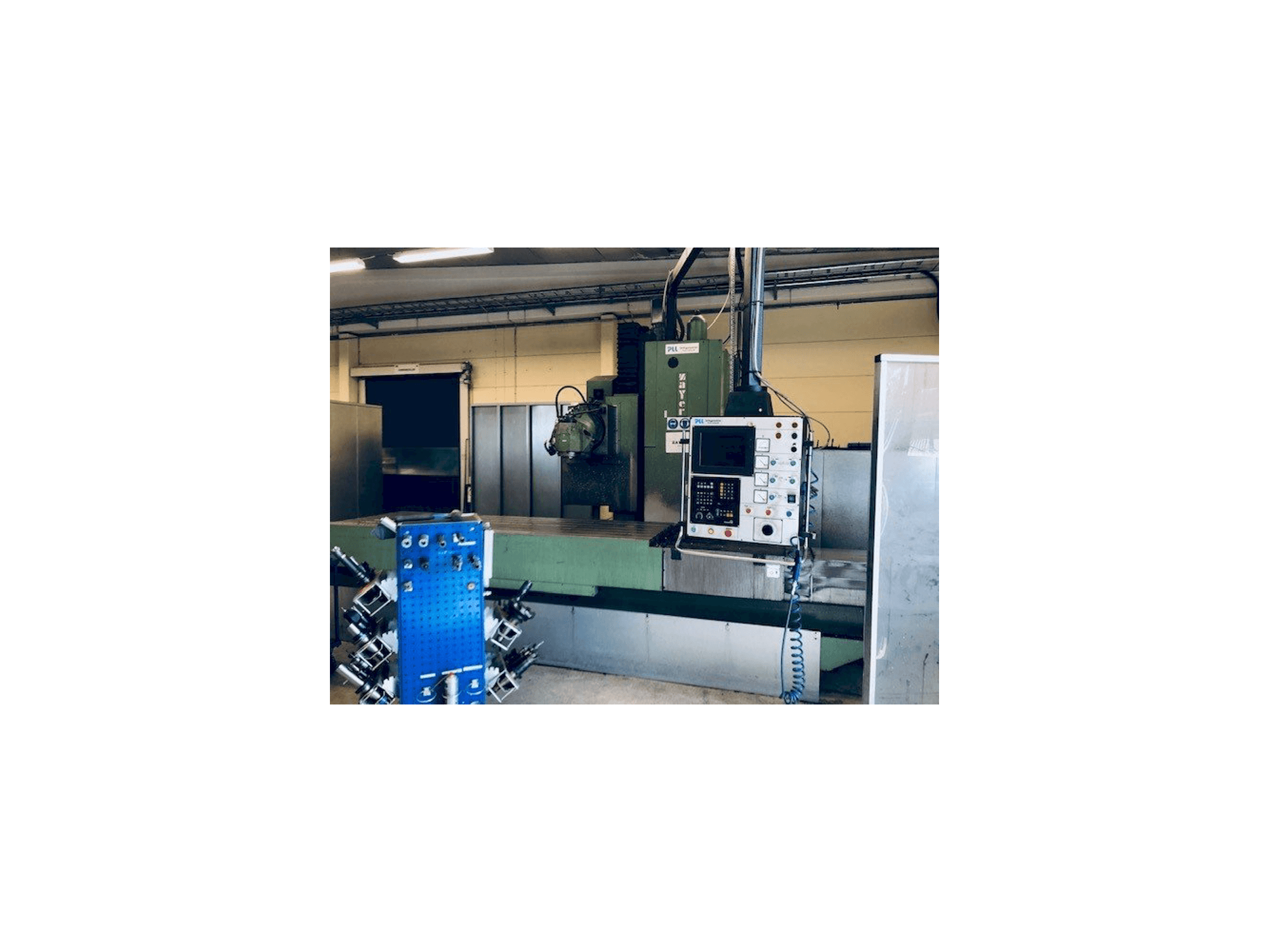 Vista frontale della macchina Zayer KF 3000