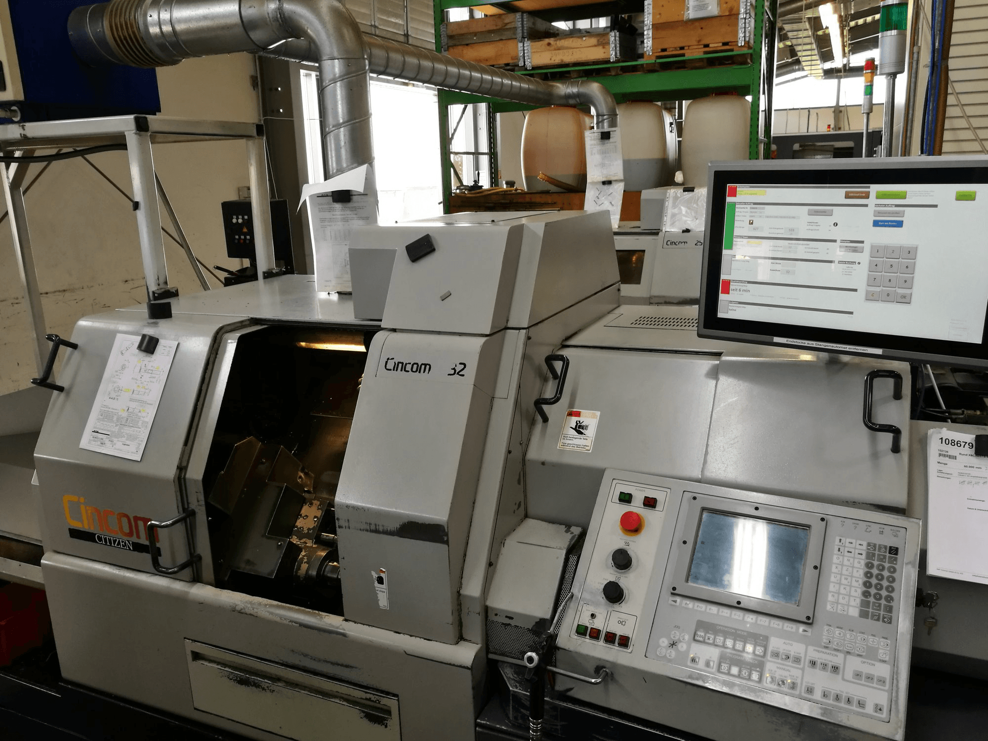 Vista frontale della macchina CITIZEN CINCOM L32