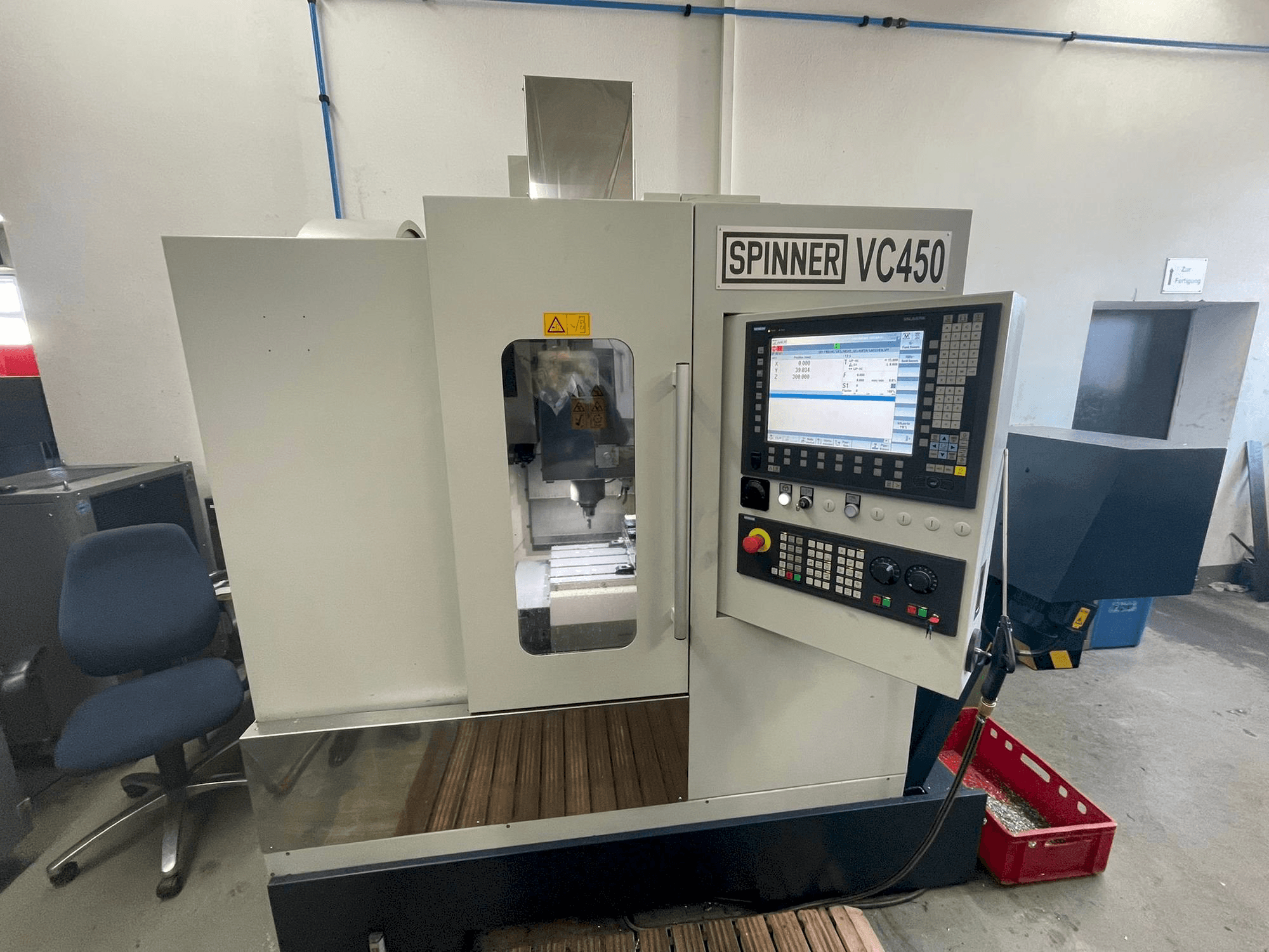 Vista frontale della macchina SPINNER VC 450