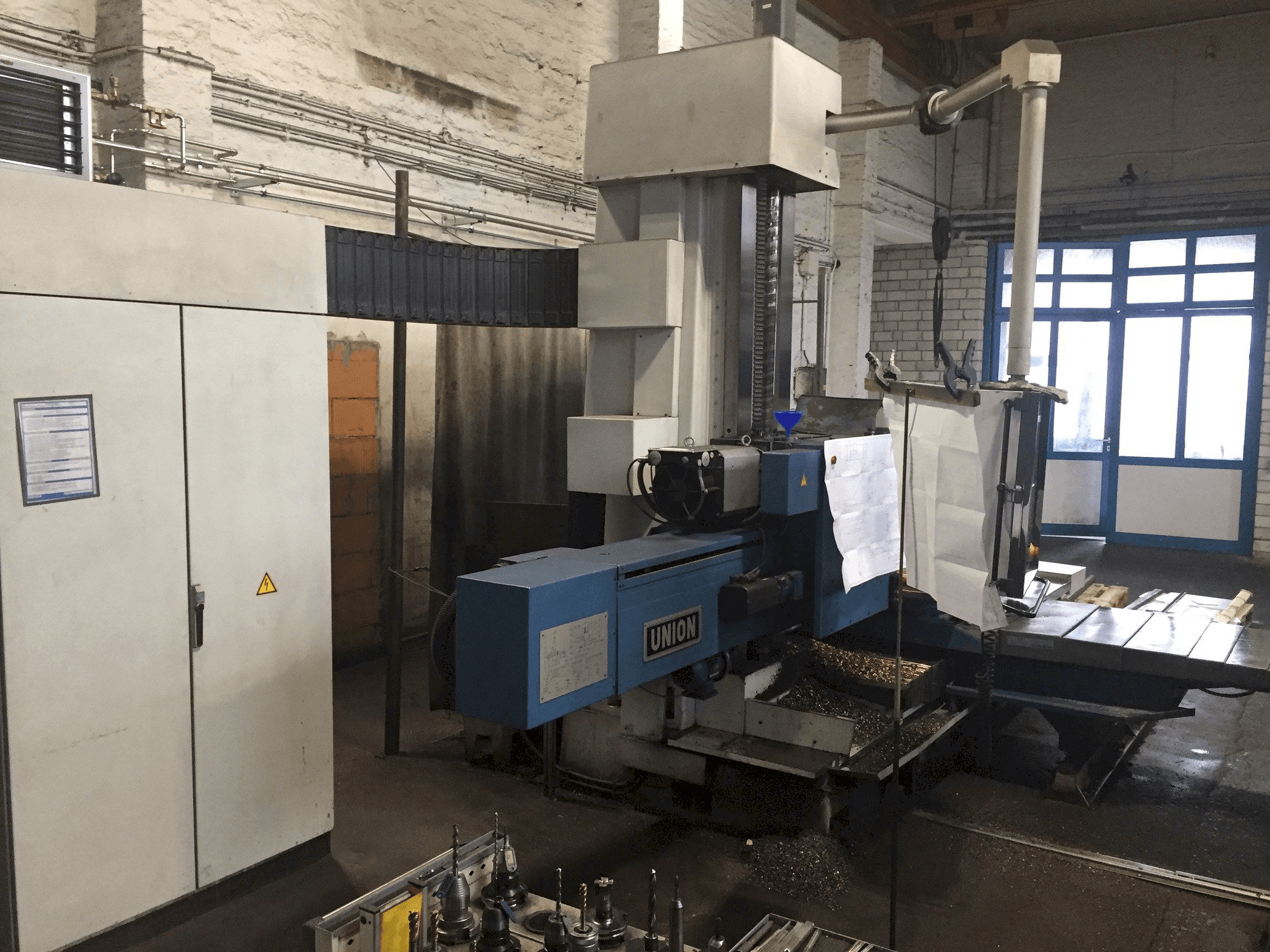 Vista laterale sinistra della macchina Union BFT 102