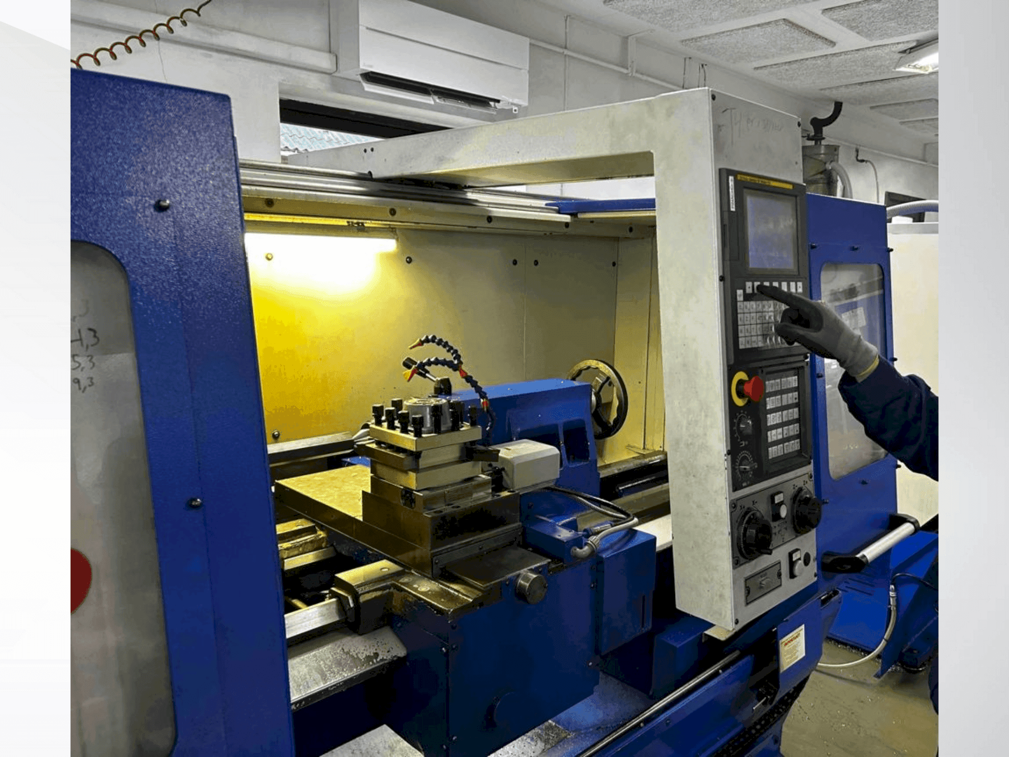 Vista frontale della macchina Pinacho SMART 260