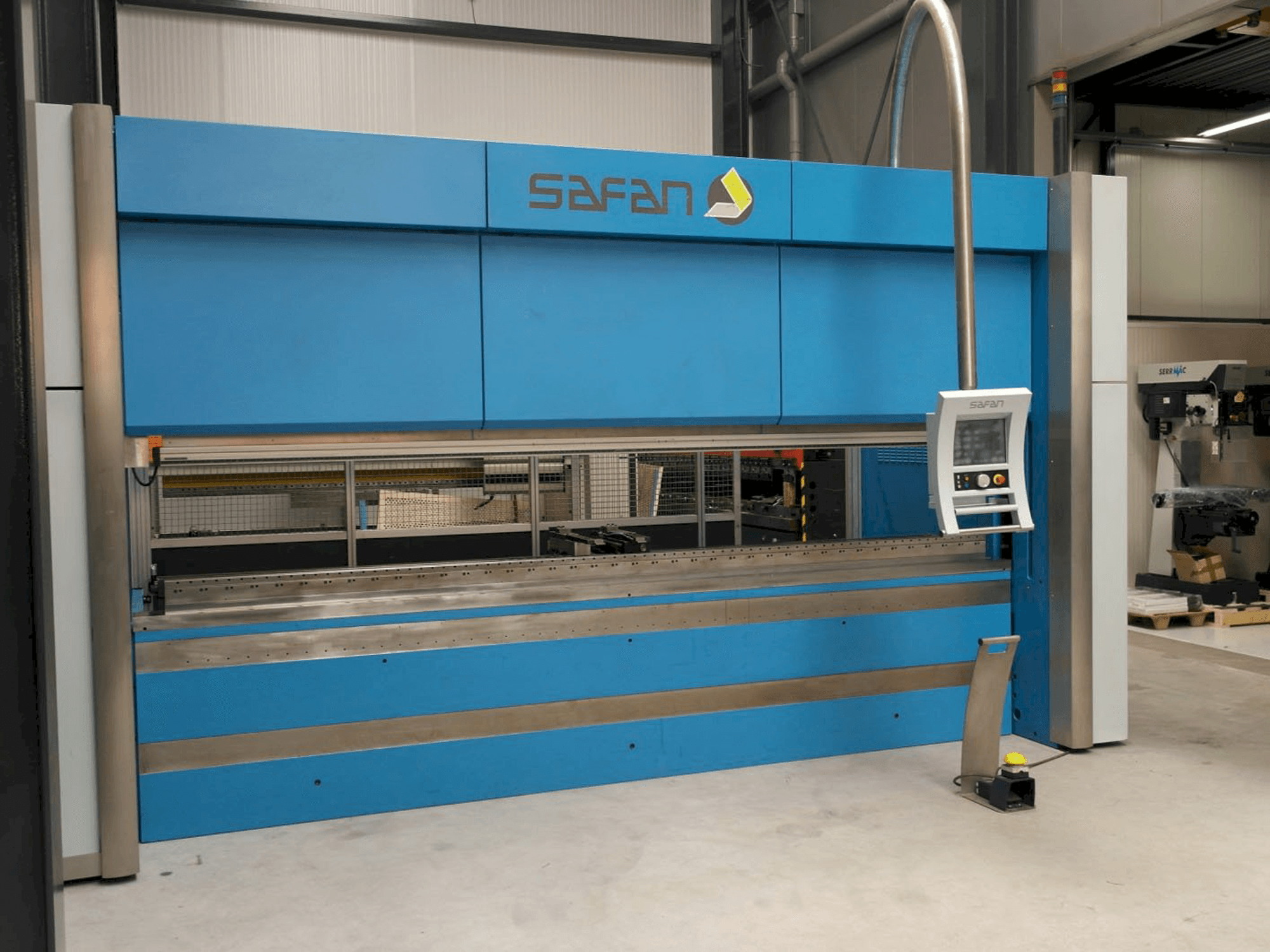 Vista frontale della macchina Safan E-Brake 200-4100 TS 1