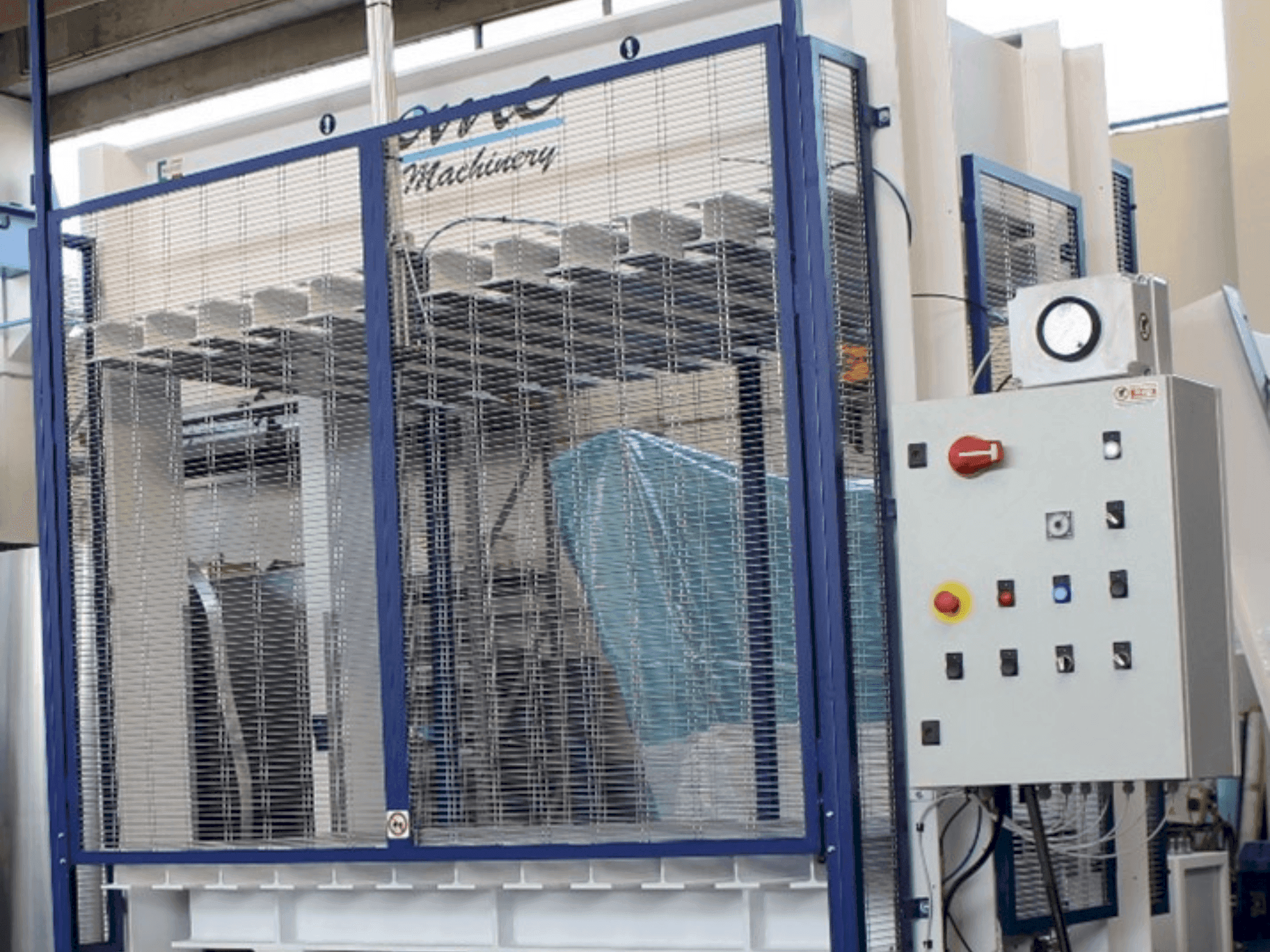 Vista frontale della macchina OMC PPC/e