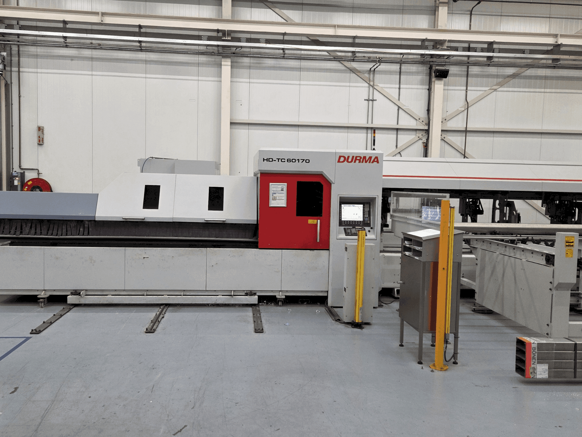 Vista frontale della macchina Durma HD-TC60170