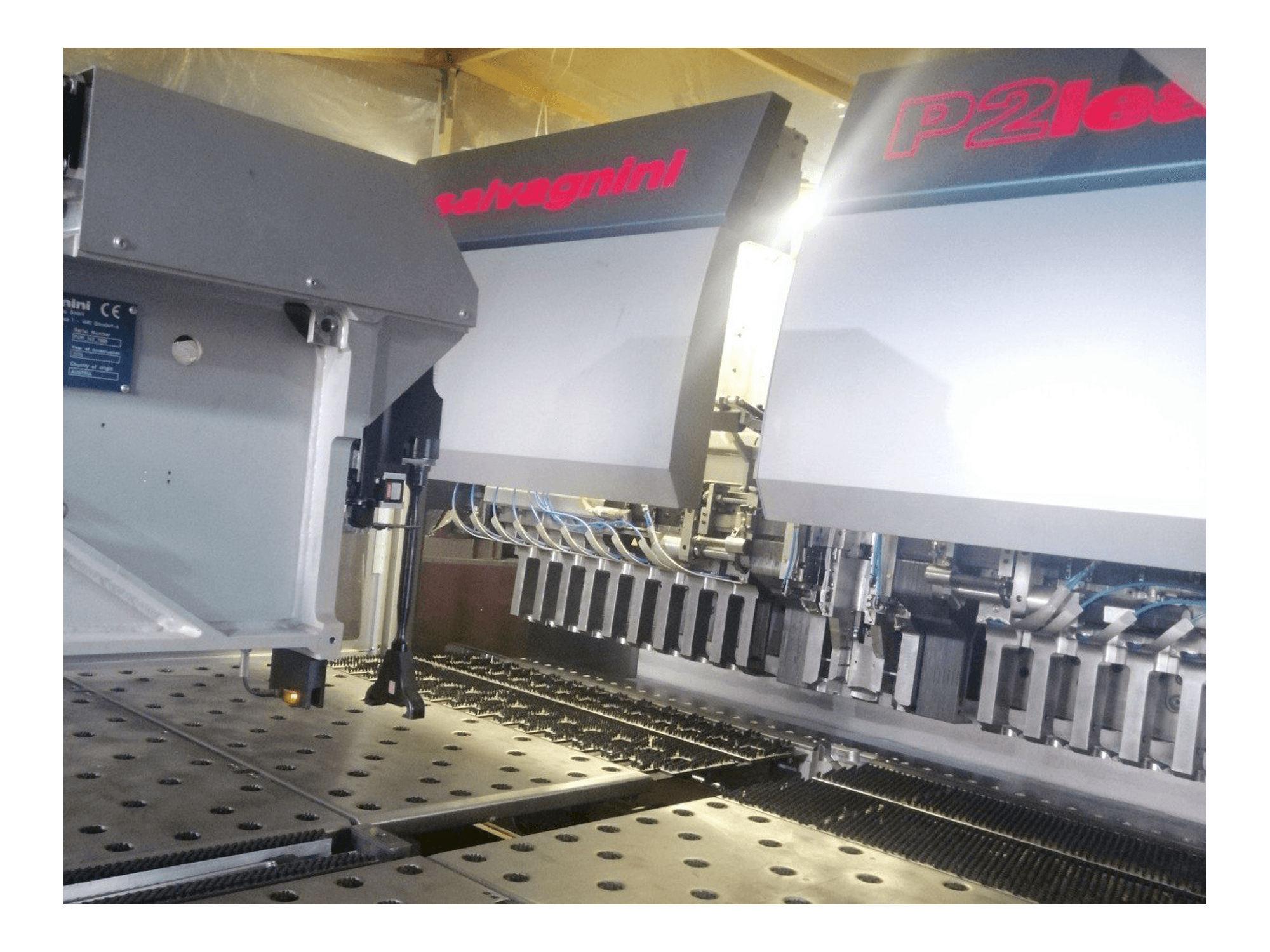 Vista frontale della macchina Salvagnini P2lean