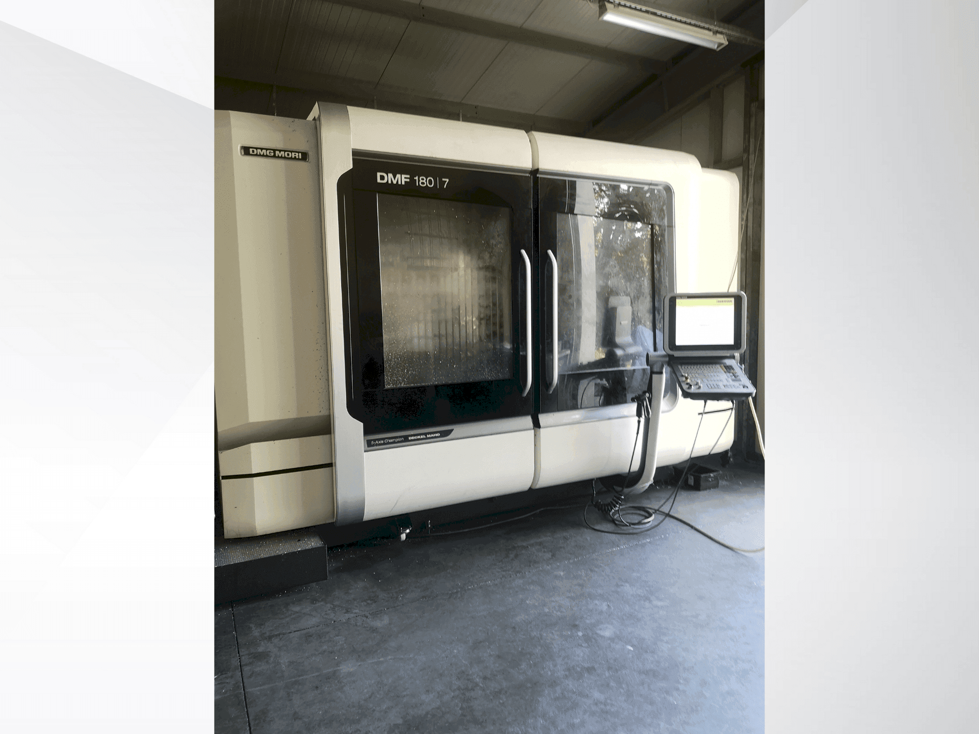 Vista frontale della macchina DMG MORI DMF 180/7
