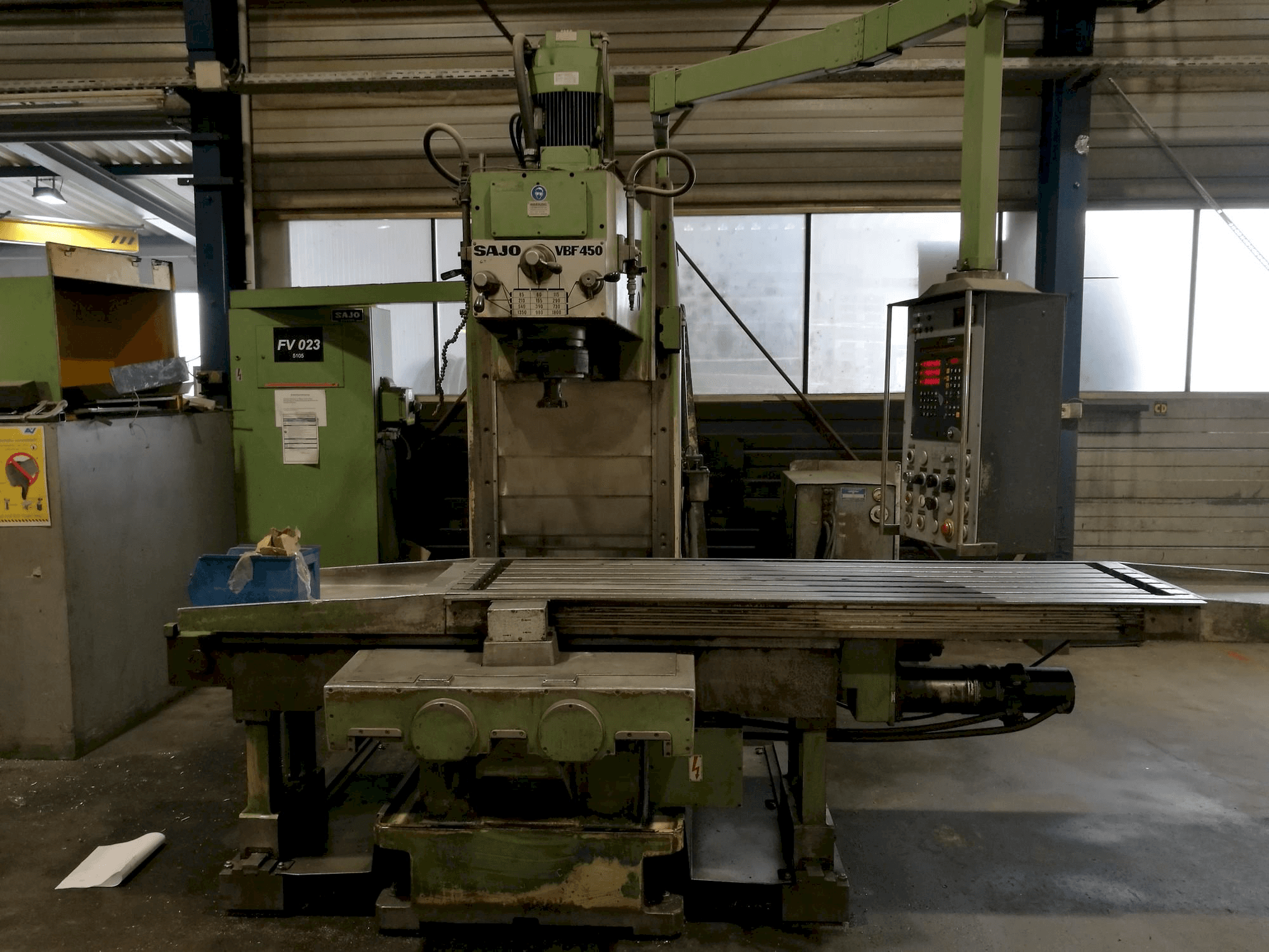 Vista frontale della macchina SAJO VBF450