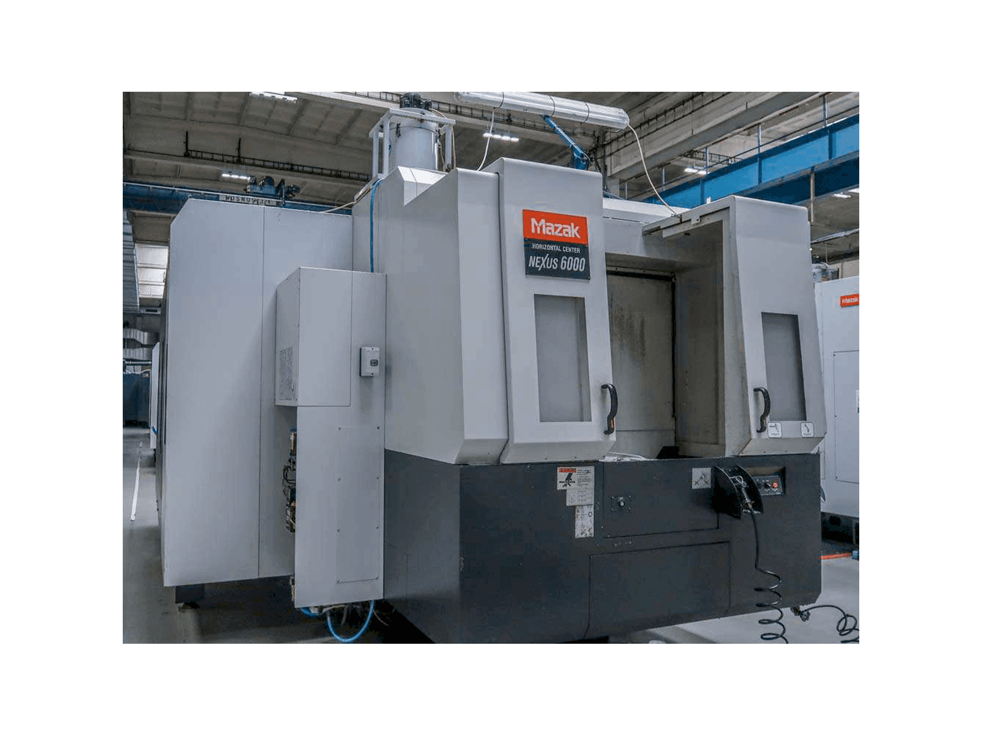 Vista frontale della macchina Mazak NEXUS HCN 6000