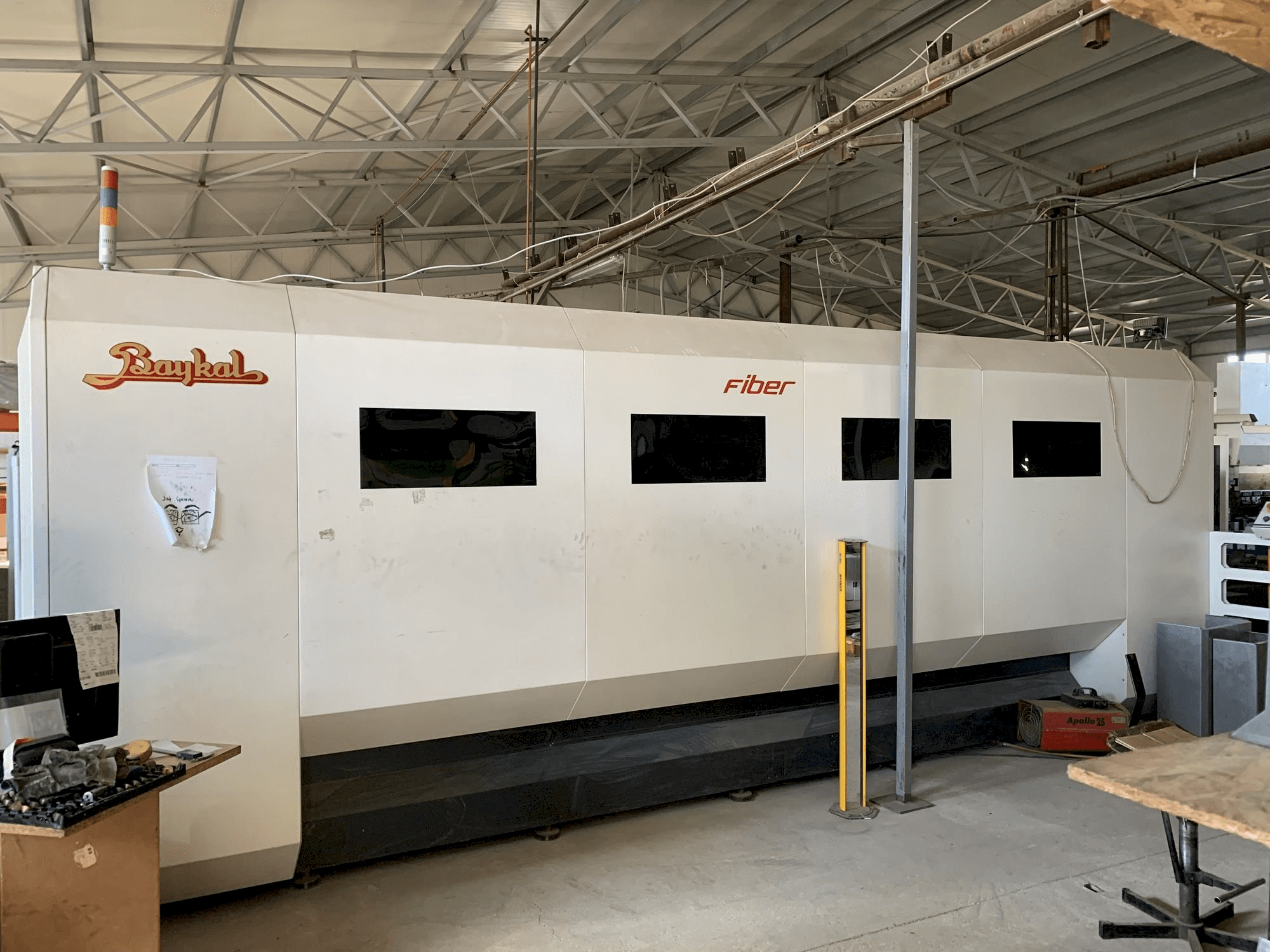 Vista frontale della macchina Baykal BLS-NL 1530 2kW