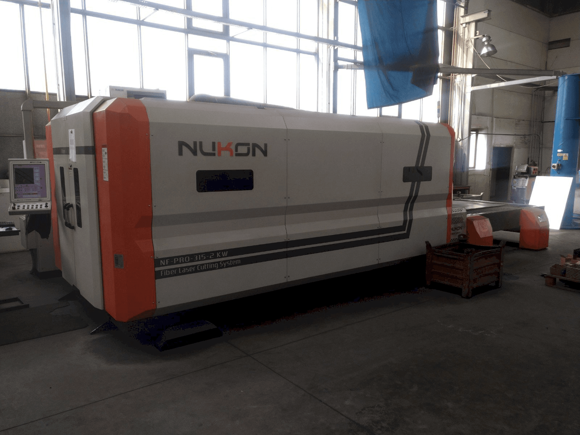 Vista frontale della macchina NUKON NF PRO 315
