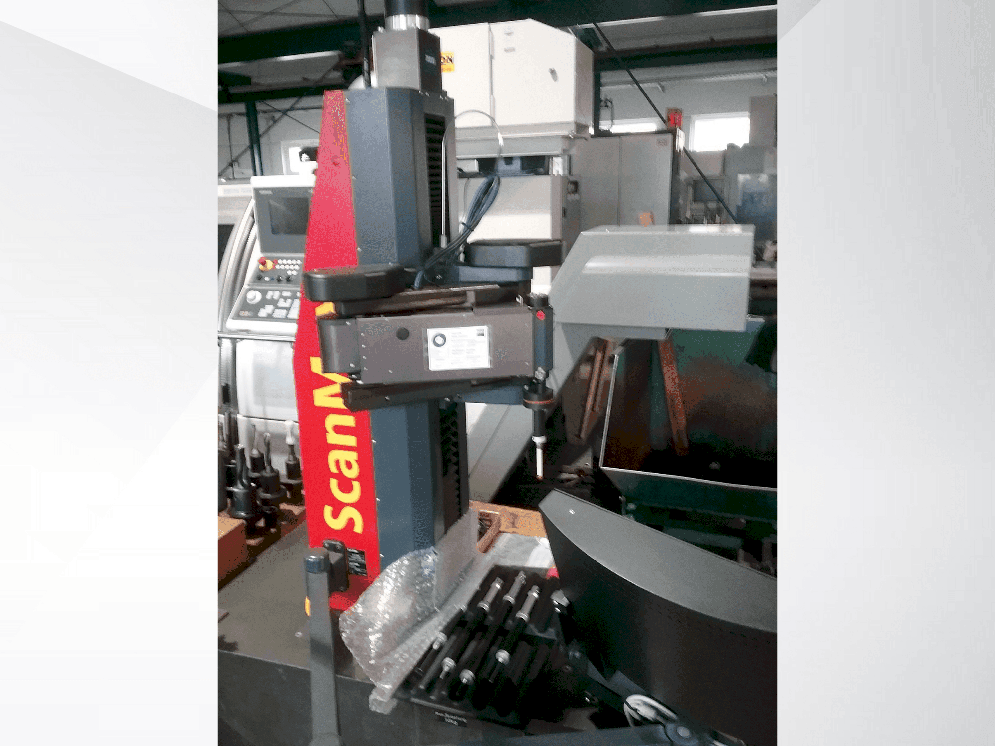 Vista frontale della macchina ZEISS ScanMax