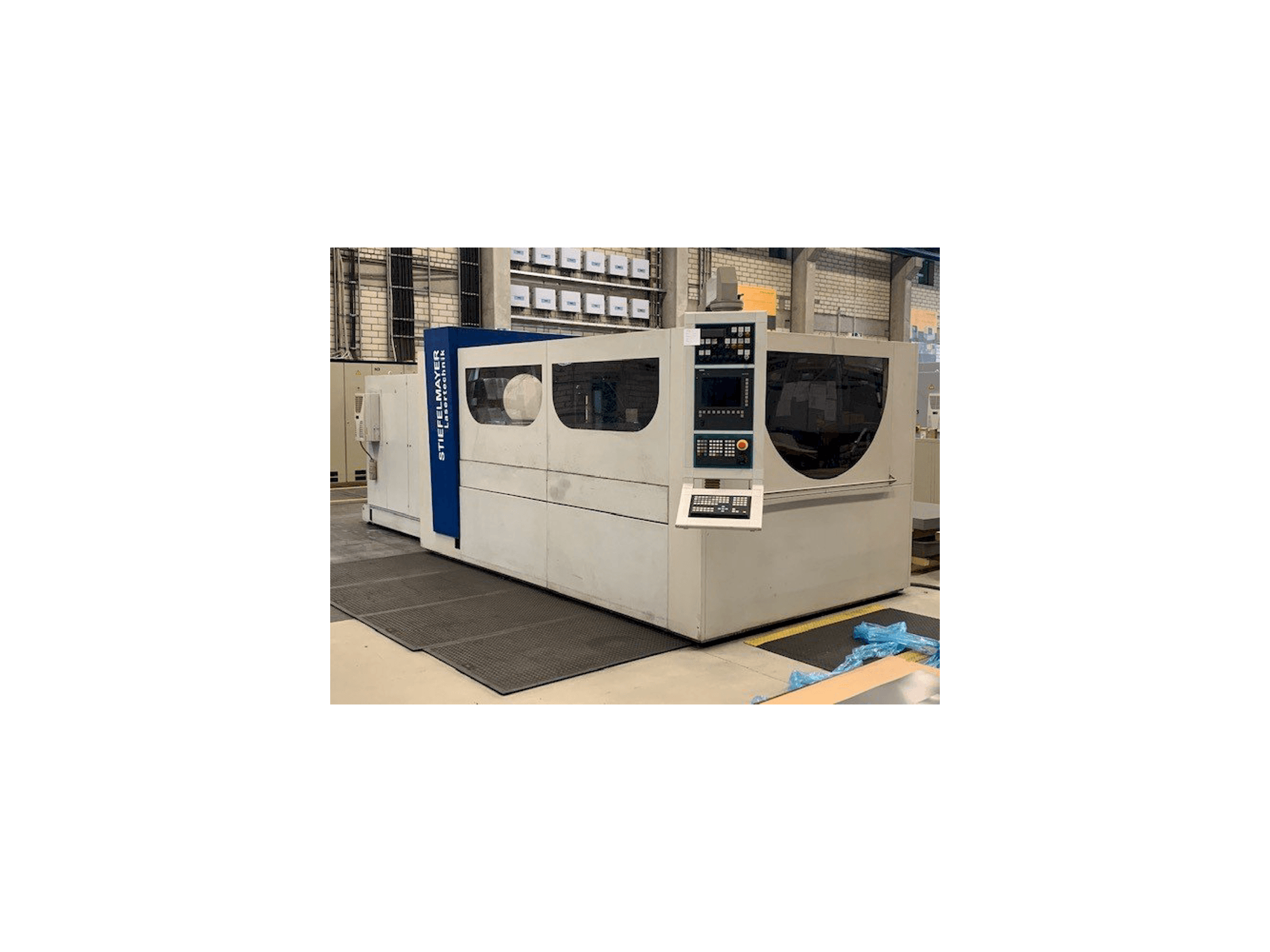 Vista frontale della macchina Stiefelmayer linear