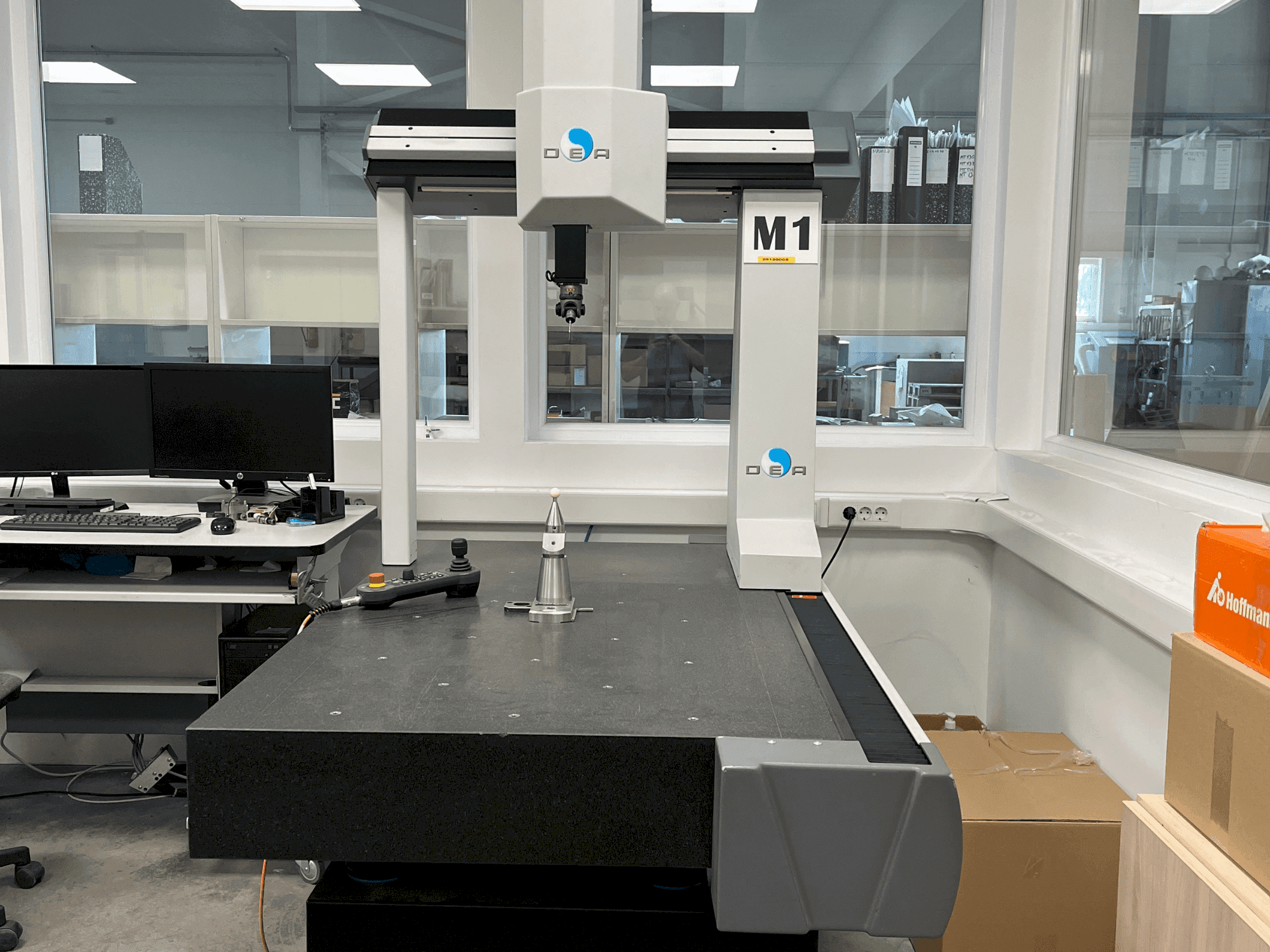 Vista frontale della macchina Hexagon PIONEER 061006