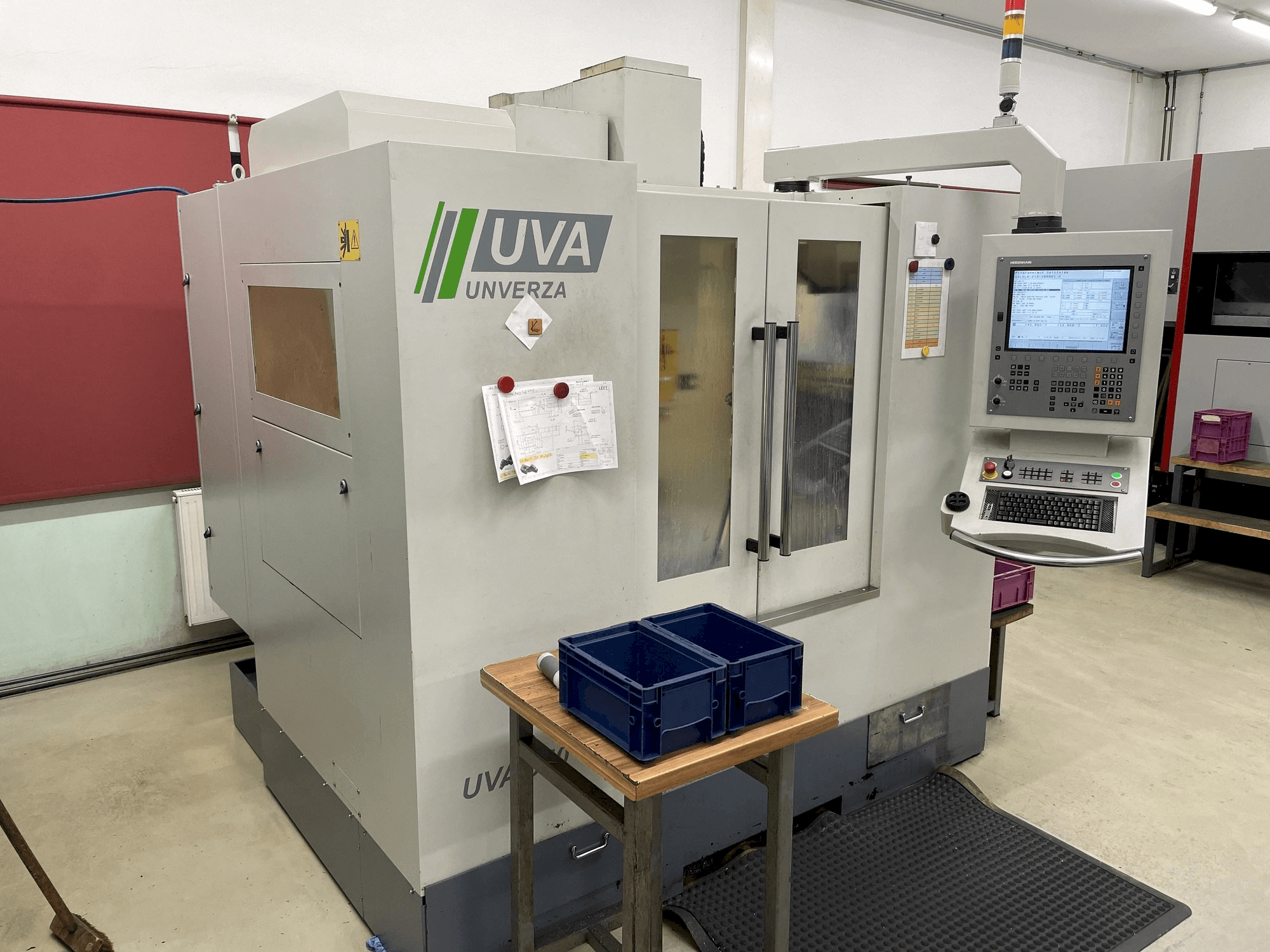 Vista frontale della macchina HOMMEL UNVERZAGT UVA 550 Plus