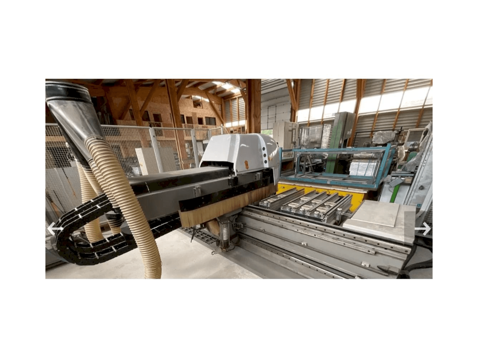 Vista frontale della macchina BIESSE Rover 321 R