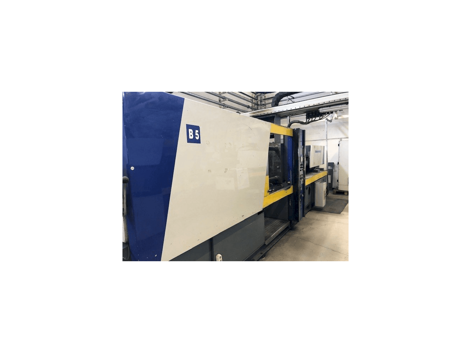 Vista frontale della macchina Battenfeld BC-T 1800 /1000
