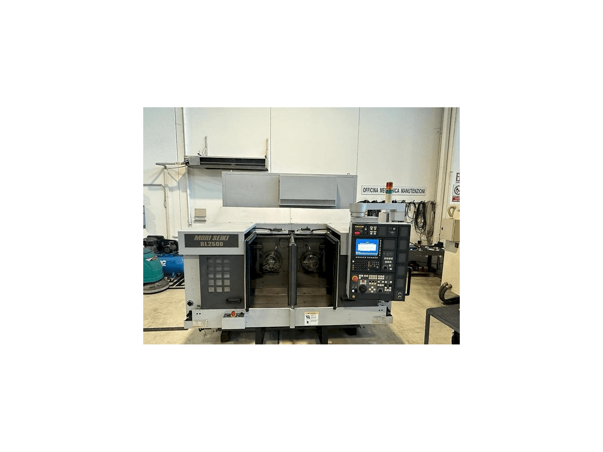 Vista frontale della macchina MORI SEIKI RL 2500