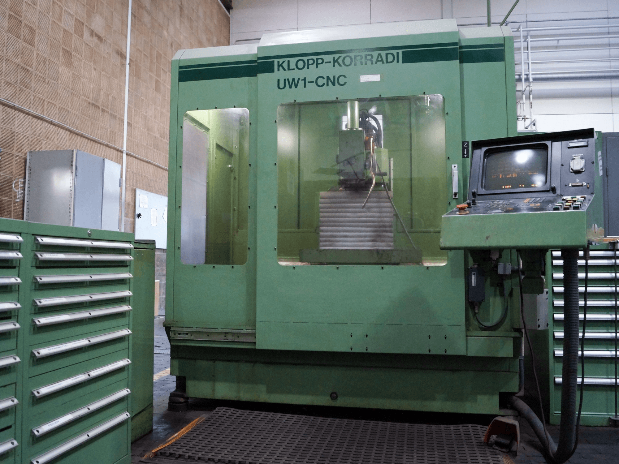 Vista frontale 1 della macchina KLOPP-KORRADI UW 1-CNC