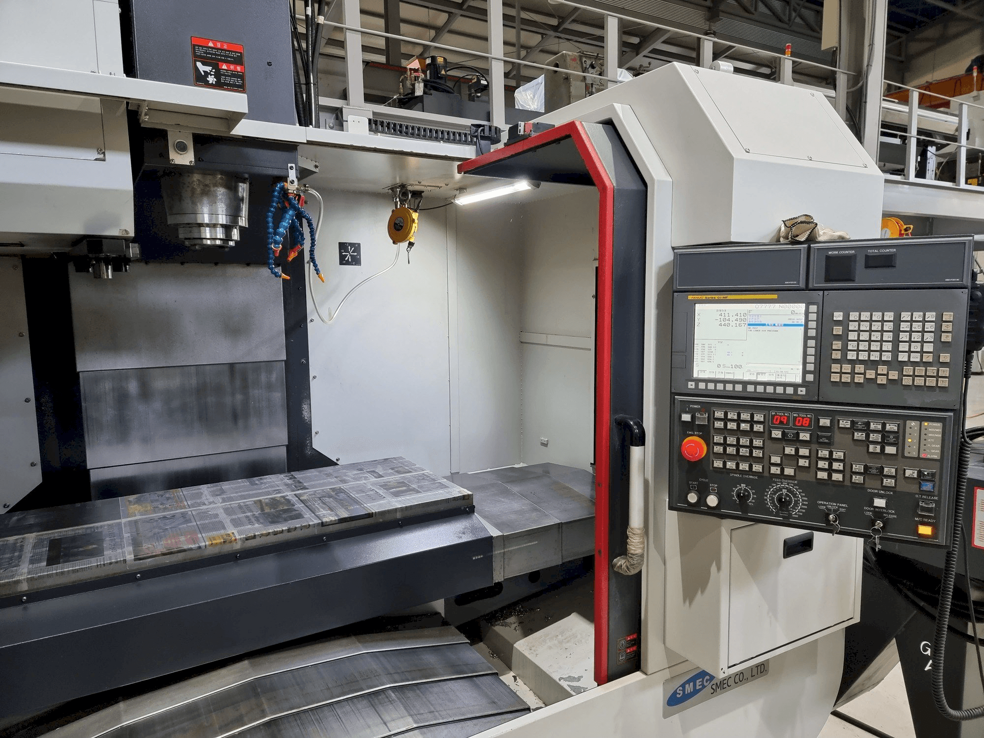 Vista frontale della macchina SMEC LCV 650