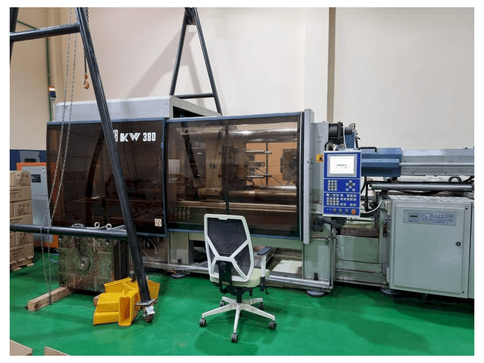 Vista frontale della macchina BMB KW380/3450