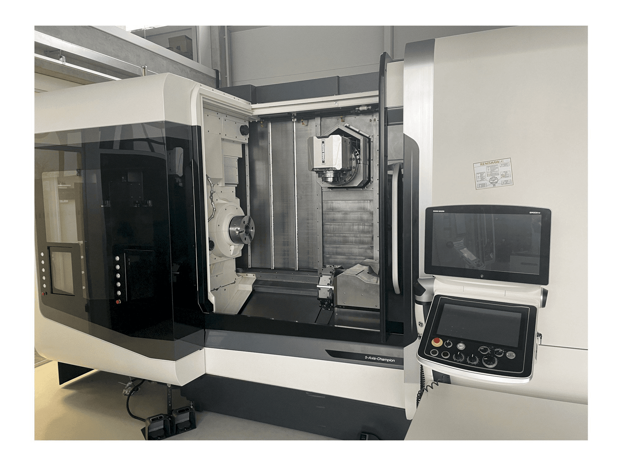 Vista frontale della macchina DMG MORI NTX 2500/1500