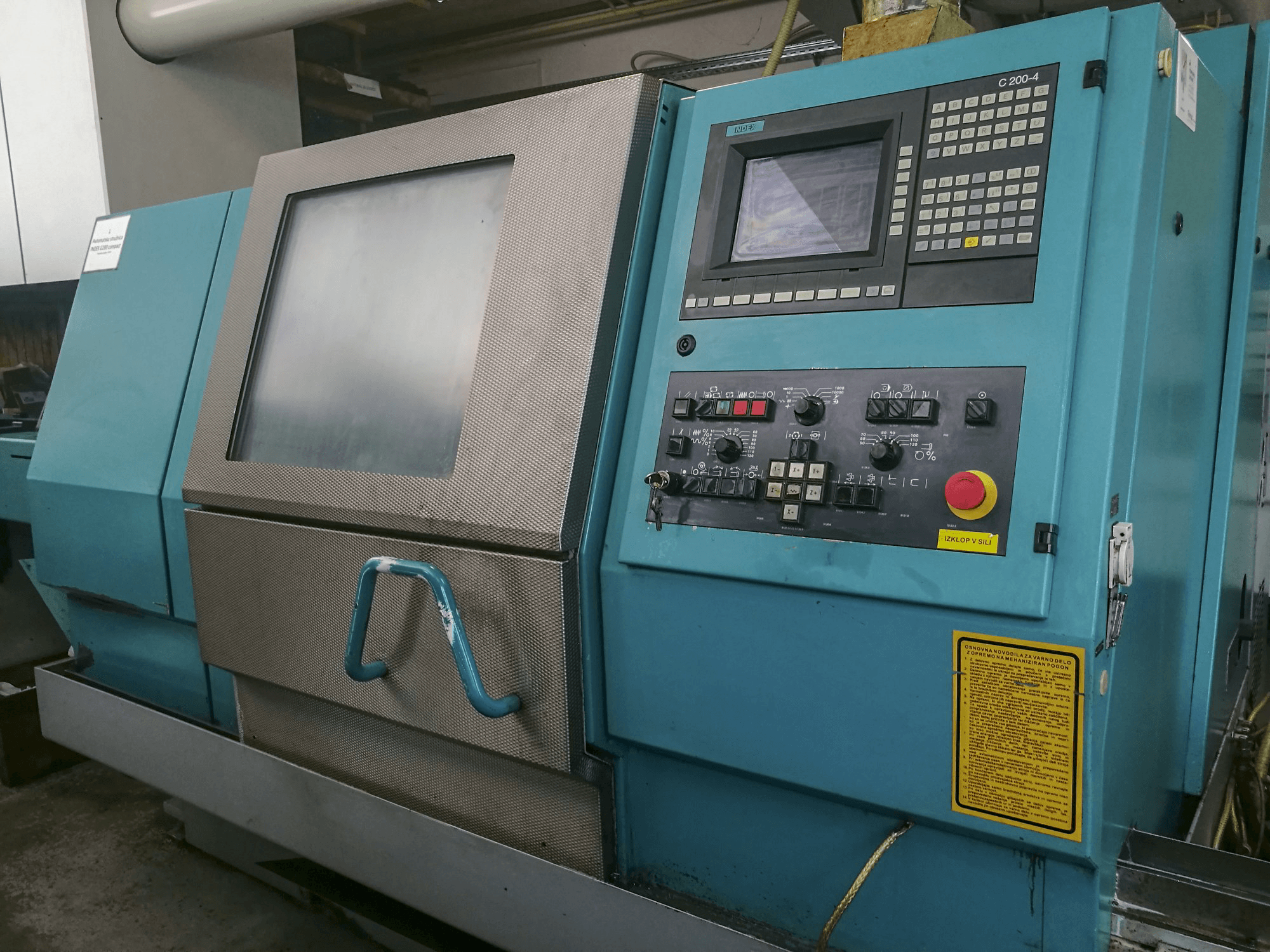 Vista frontale della macchina Index G200 Compact