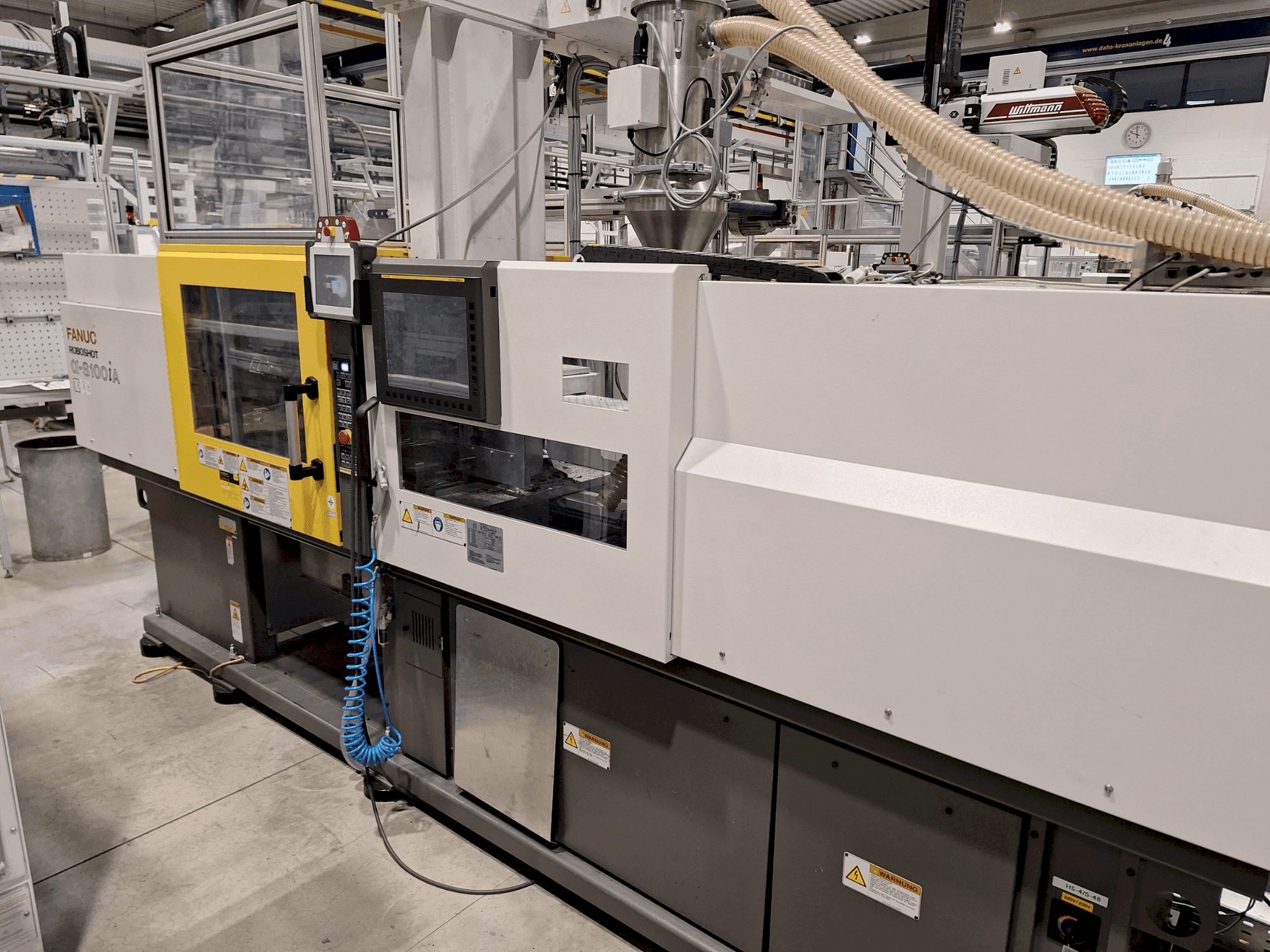 Vista frontale della macchina FANUC ROBOSHOT S 100 iA