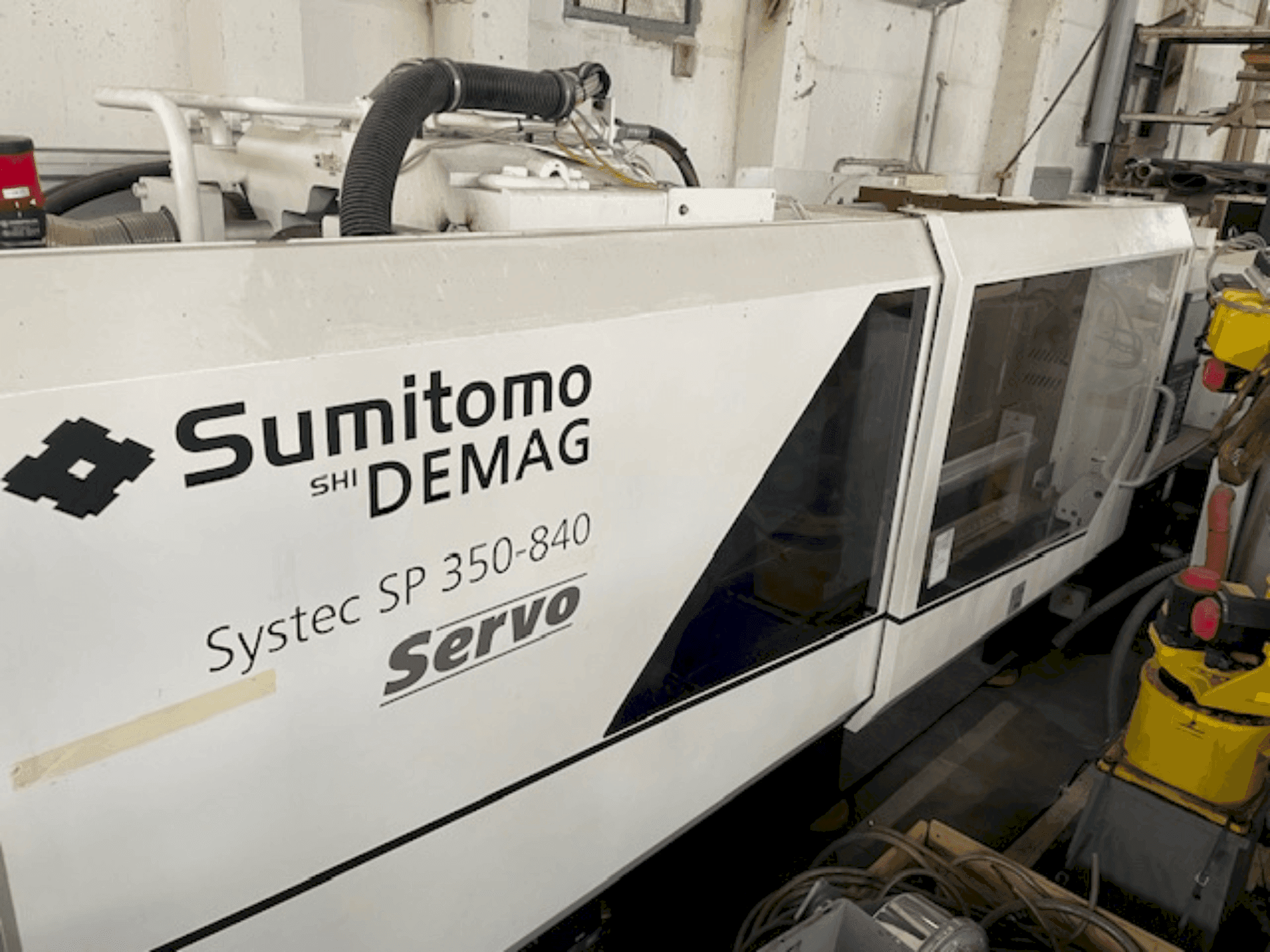 Vista frontale della macchina SUMITOMO SHI DEMAG Systec SP 350/720-840