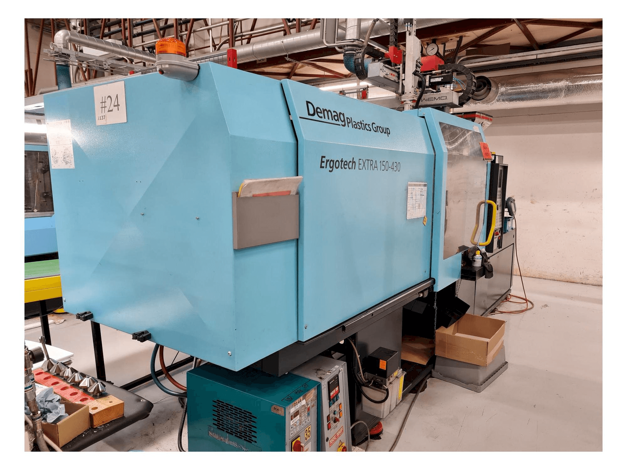 Vista frontale della macchina DEMAG Ergotech EXTRA 150-430