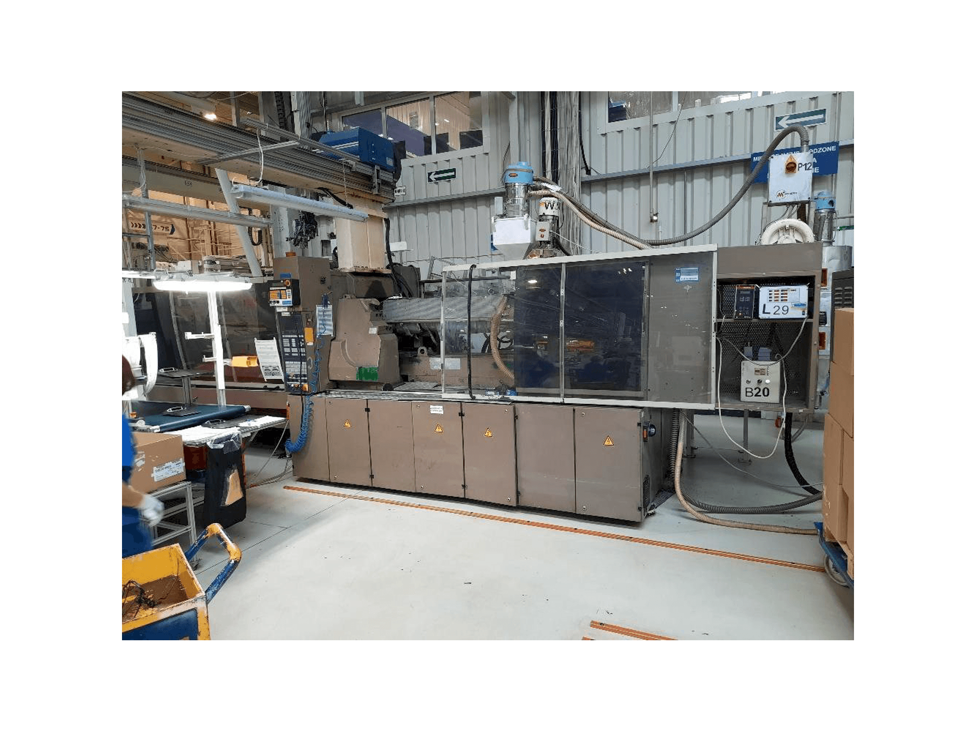 Vista frontale della macchina ENGEL ES 2550/400HL